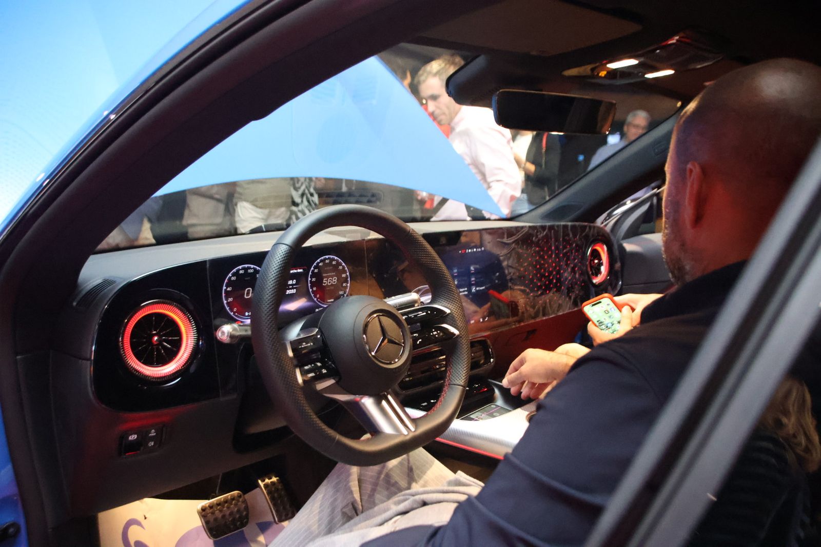 Presentación del nuevo Mercedes CLA 100% eléctrico en Adarsa Salamanca