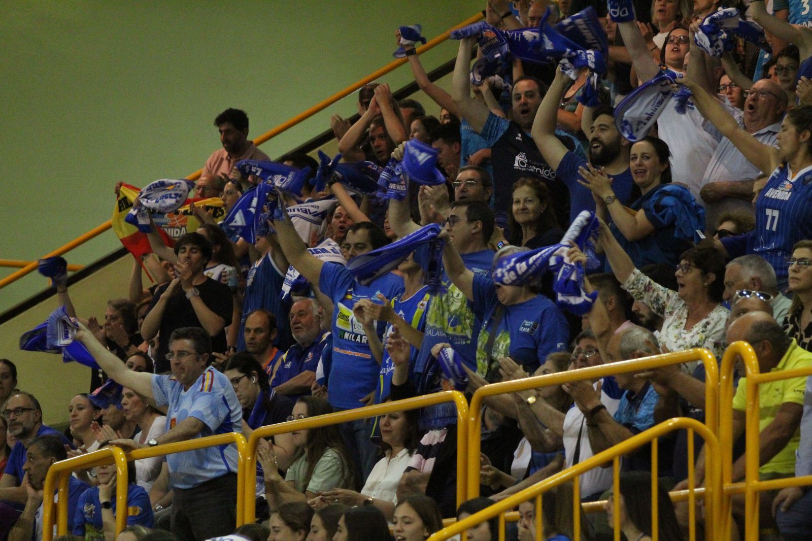 perfumerias-avenida-valencia-basket-44