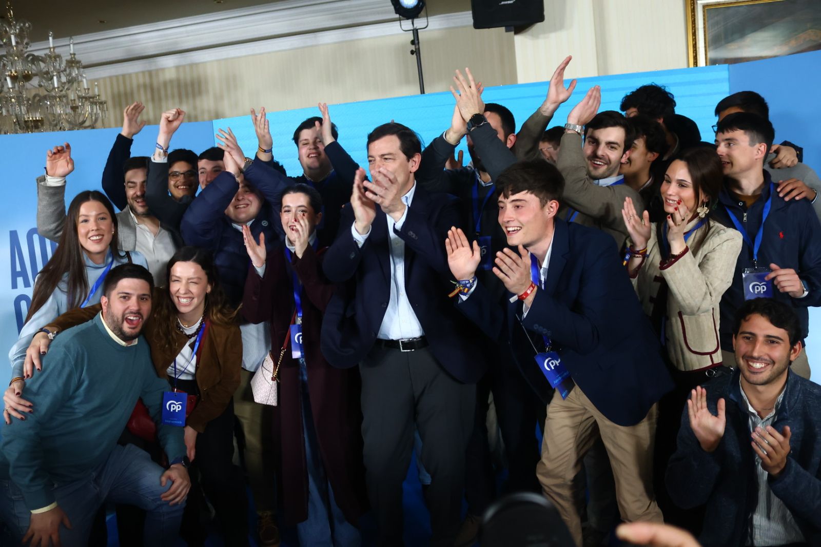 Mañueco celebra su triunfo en Salamanca en las Elecciones a las Cortes de Castilla y León 2026