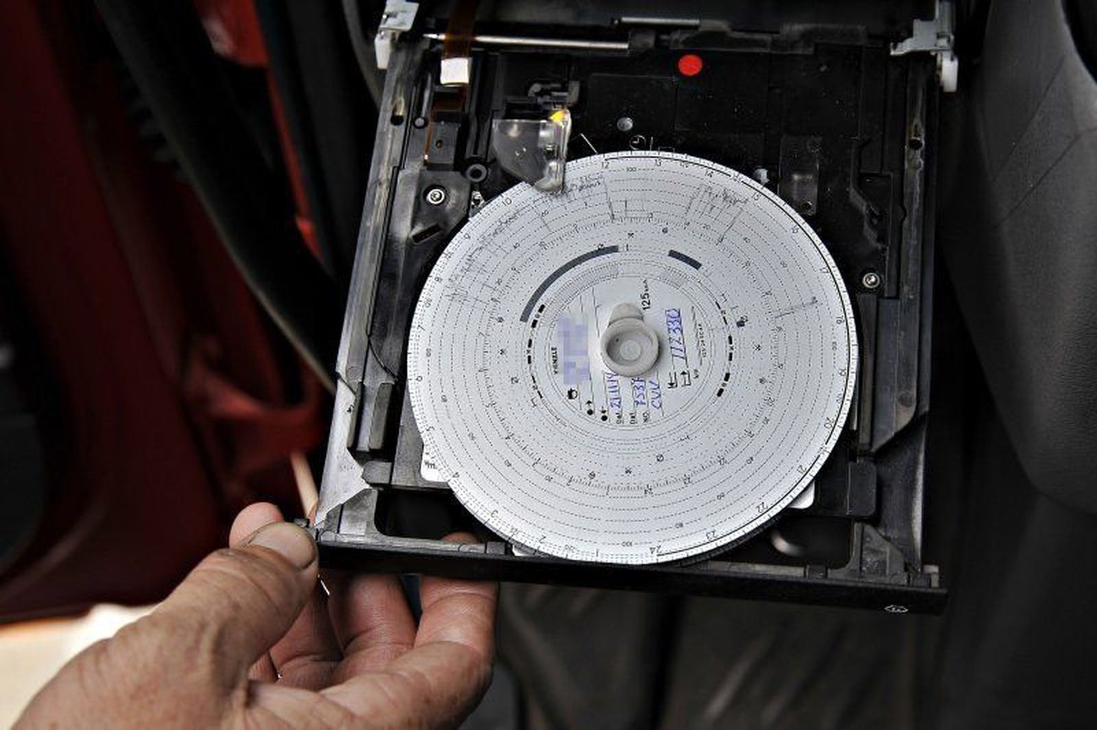 La Inspección de Trabajo considera suficiente el tacógrafo para registrar la jornada