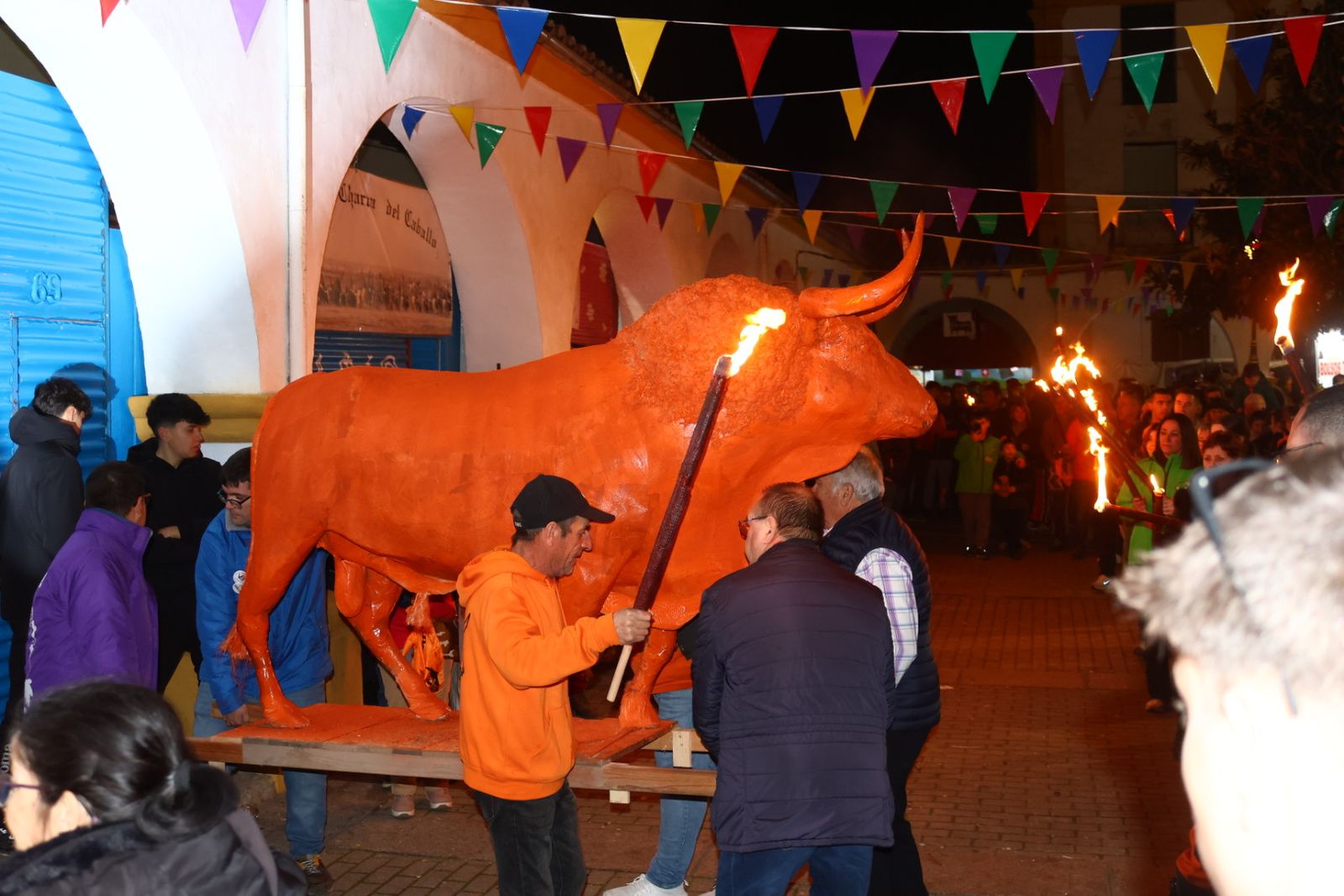 Pasacalles de cenizos en el Carnaval del Toro de Ciudad Rodrigo 2026