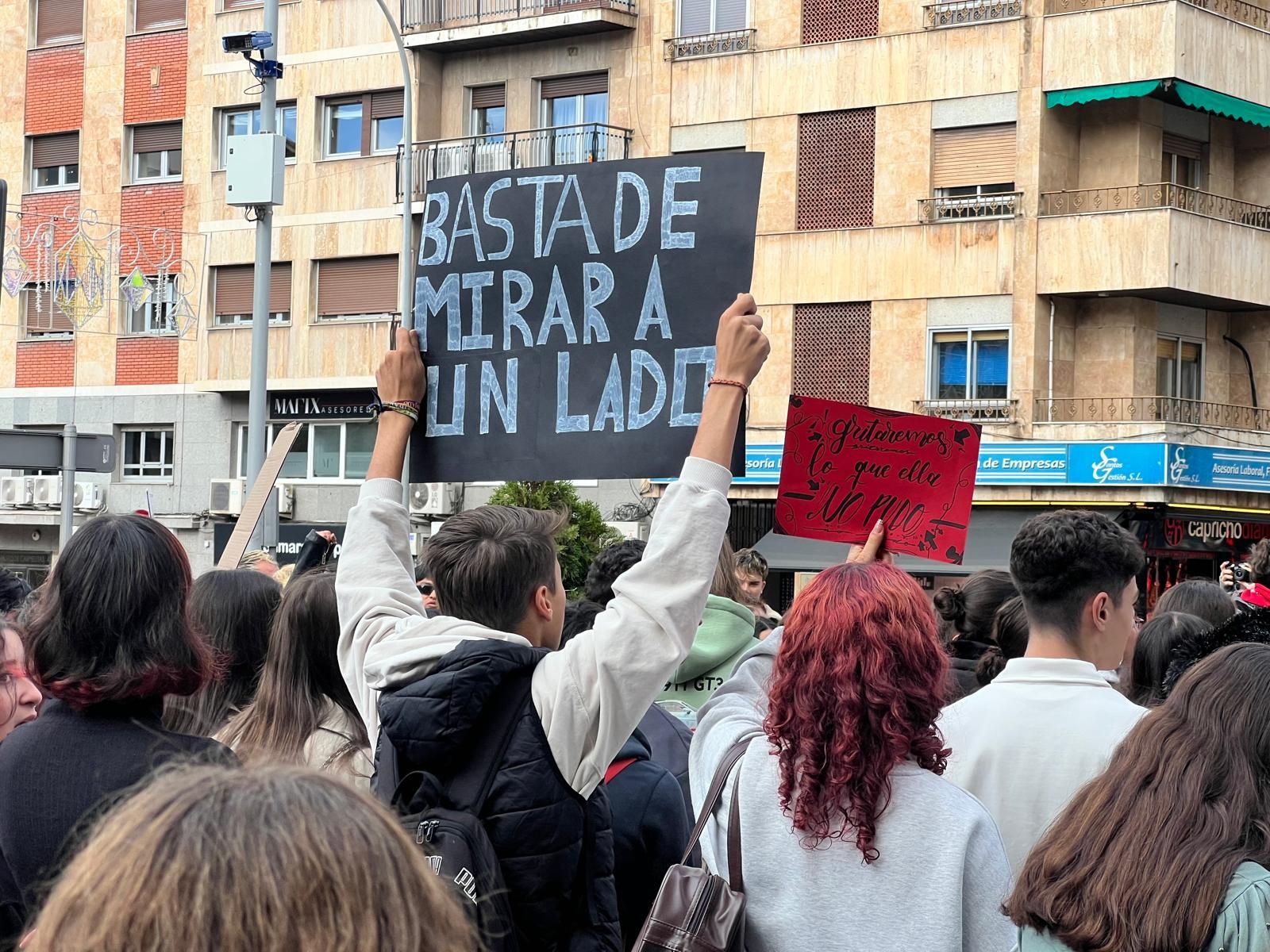 El Sindicato de Estudiantes de Salamanca reune a más de cien personas para poner "freno" al acoso escolar
