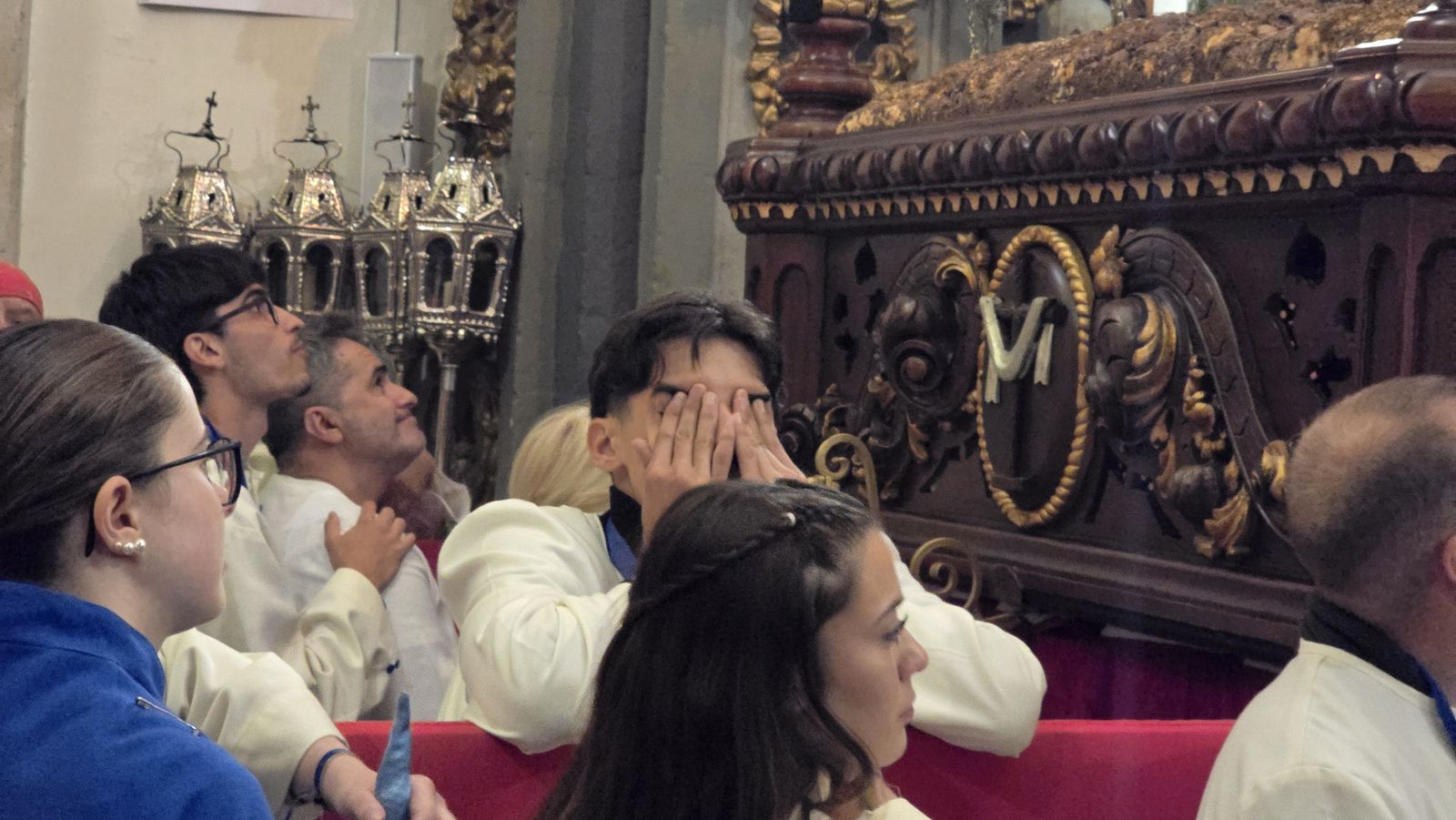VÍDEO | Suspendida la procesión de El Cristo de los Doctrinos y la Virgen de la Amargura por la lluvia
