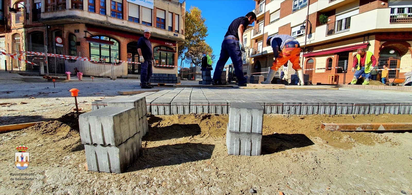Obras en la Plaza Juan Carlos I de Benavente (2)