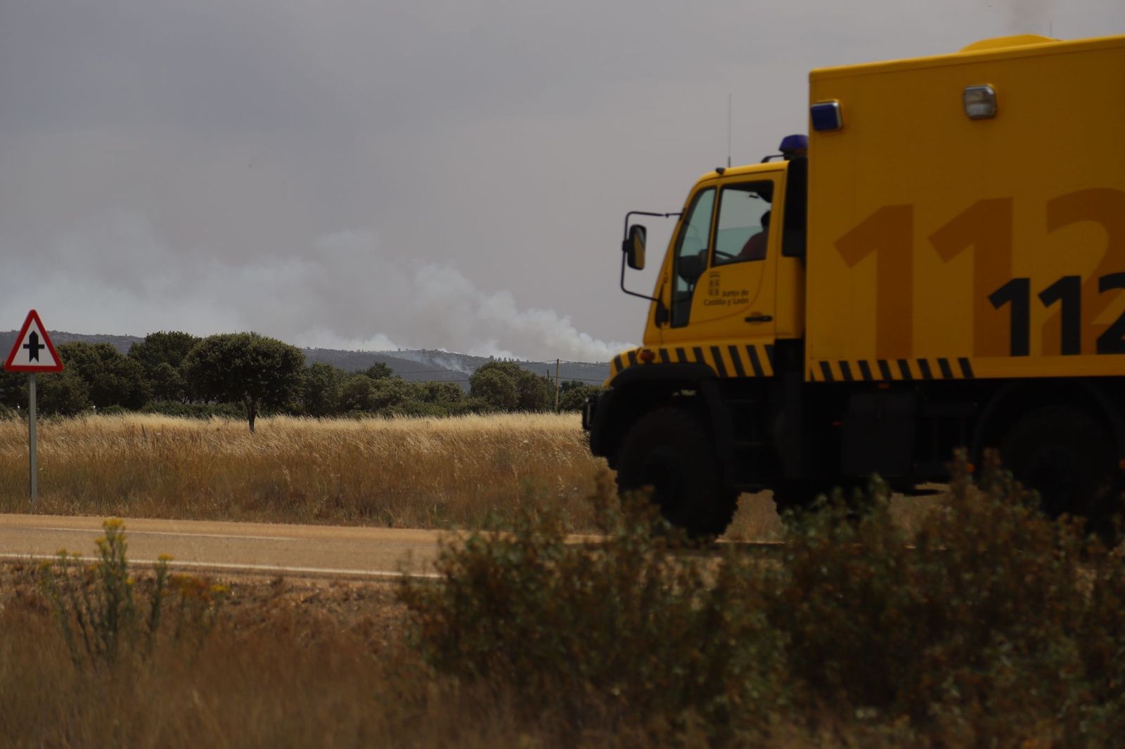 puesto-de-mando-contra-el-incendio-en-la-sierra-de-la-culebra-foto-maria-lorenzo-6