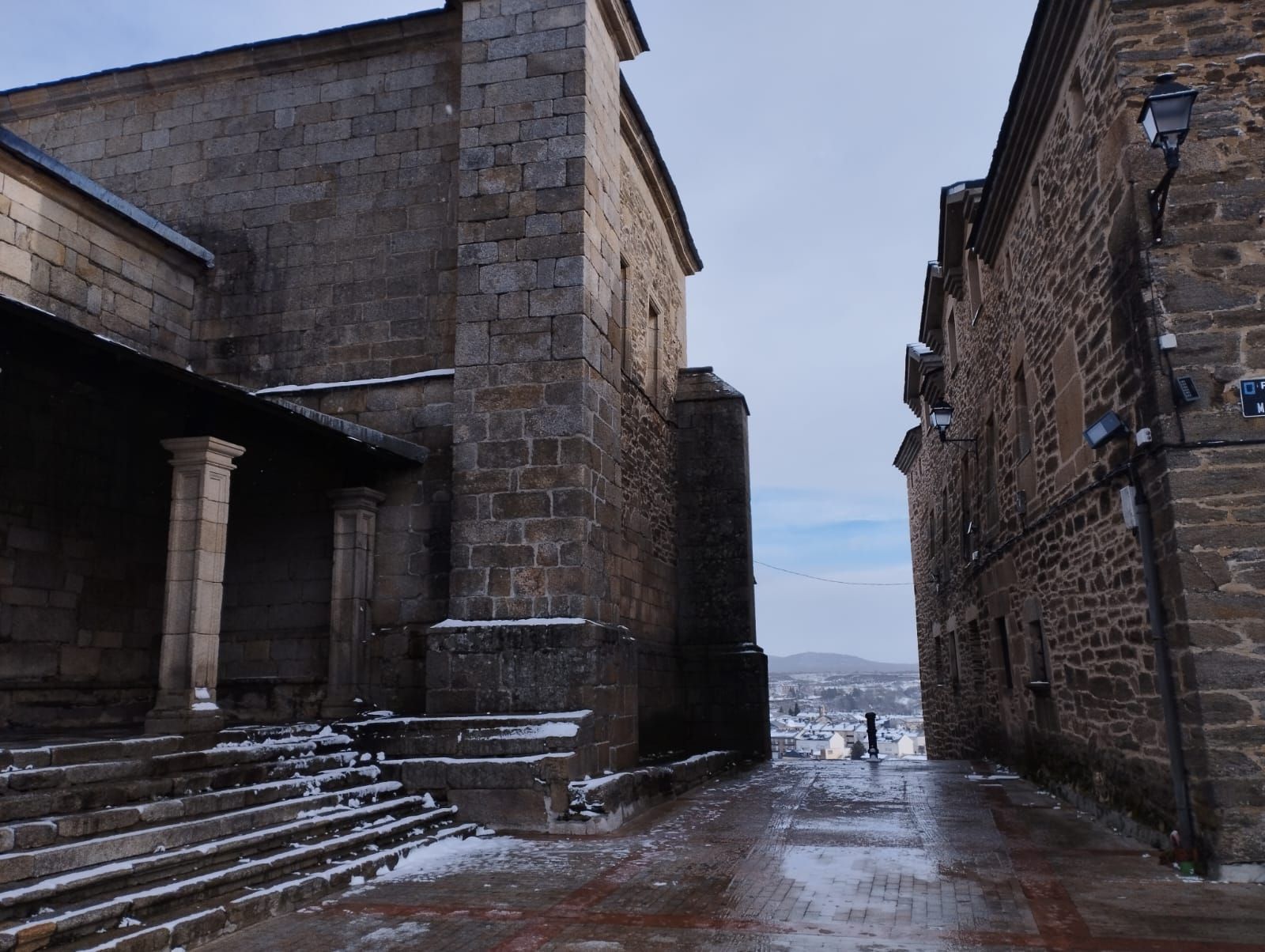 la-nieve-deja-una-espectacular-estampa-en-puebla-de-sanabria-3