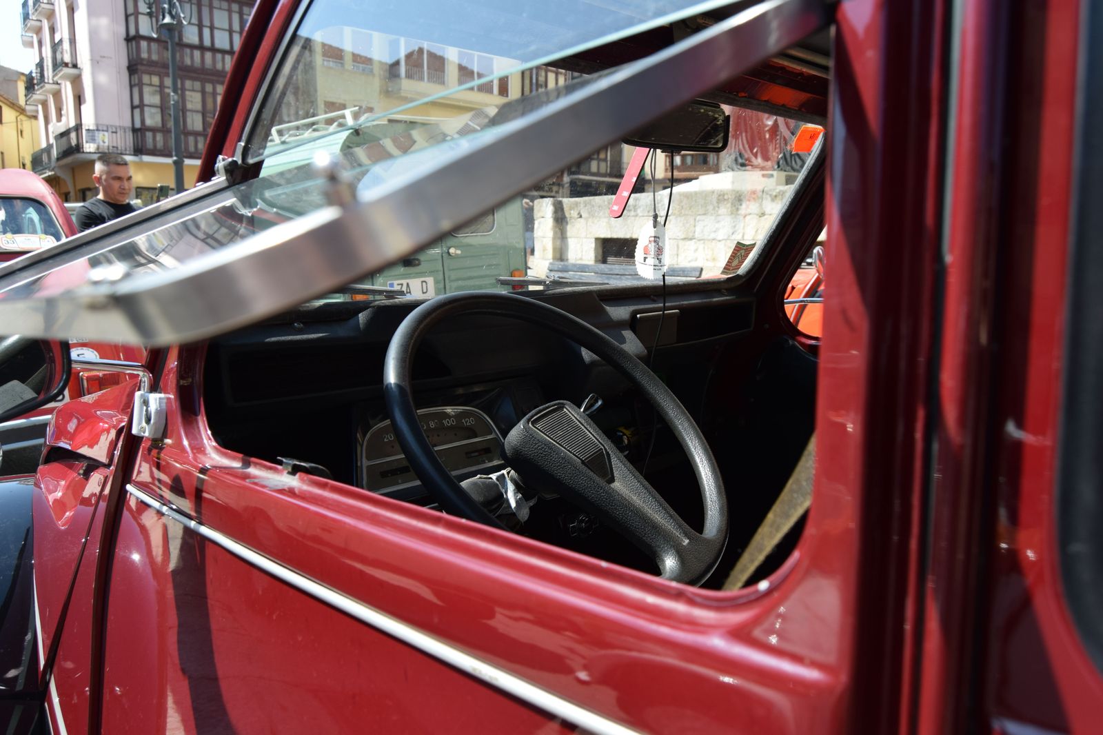 xxi-concentracion-internacional-de-citroeen-2cv-y-clasicos-13