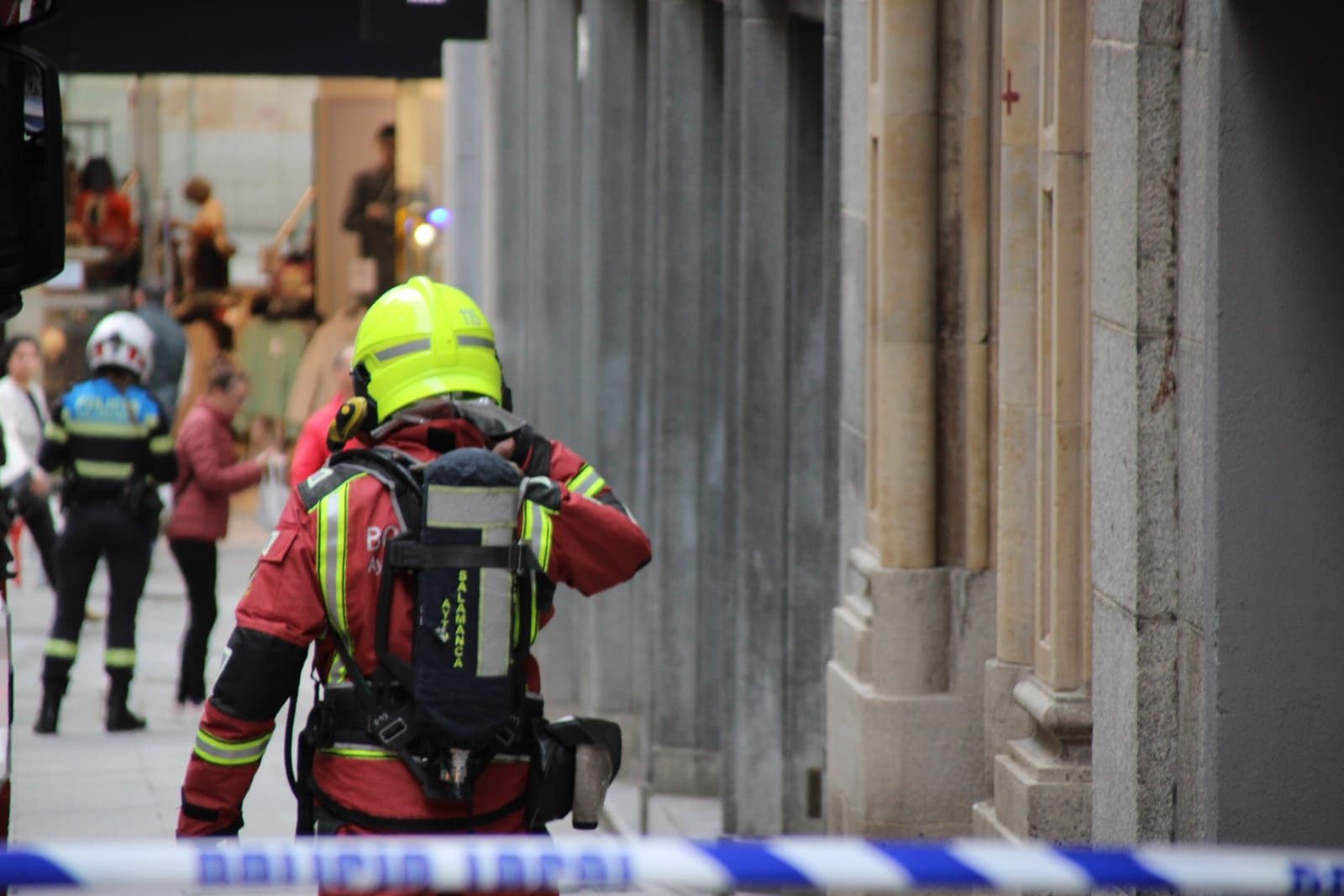 incendio-de-una-vivienda-en-la-calle-rector-lucena-3