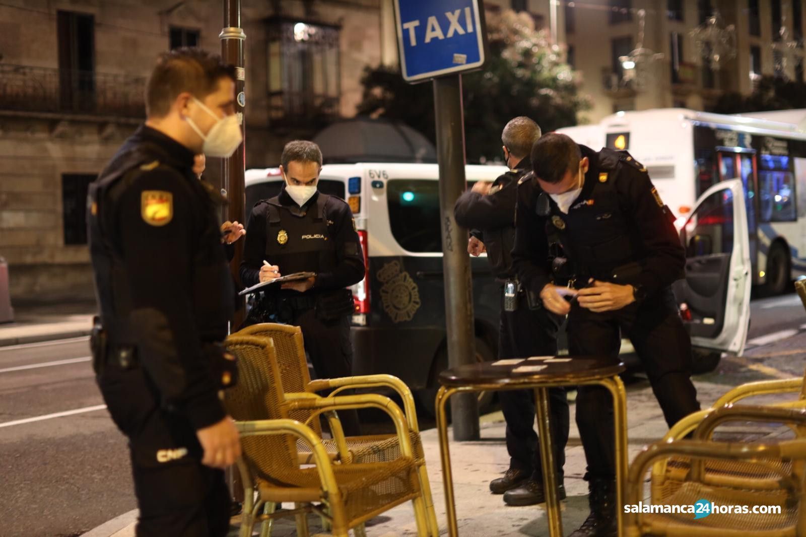 Policía Nacional Gran Vía cierre de bares y mascarillas Covid coronavirus (2)