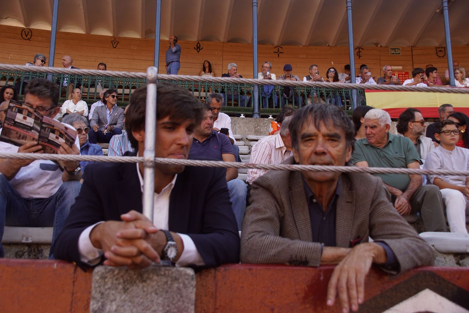 Así han vivido los salmantinos el primer festejo de la feria taurina 2025: imágenes del ambiente en los tendidos y en el patio de cuadrillas