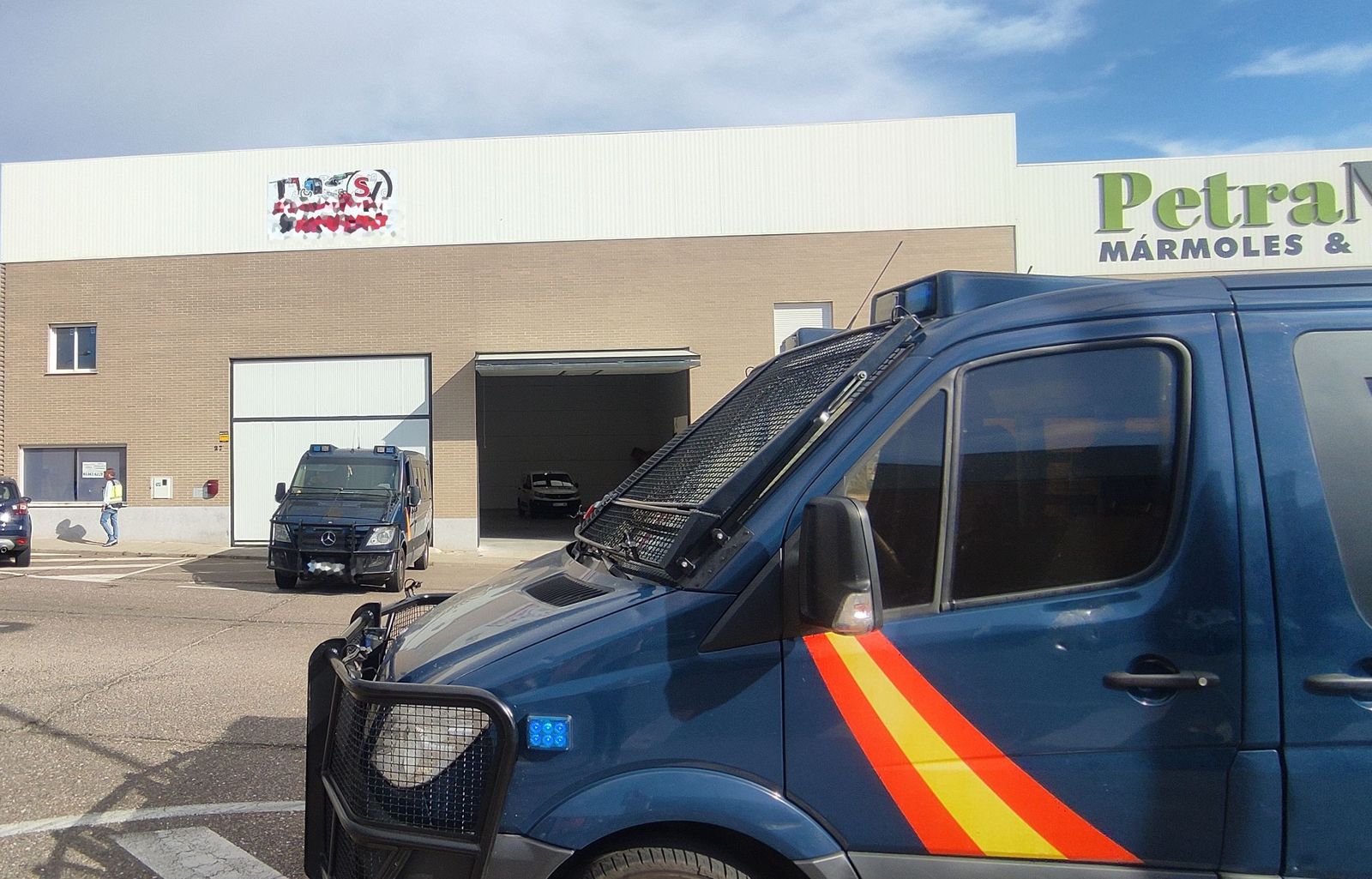 operacion-policial-en-el-poligono-de-los-villares-4