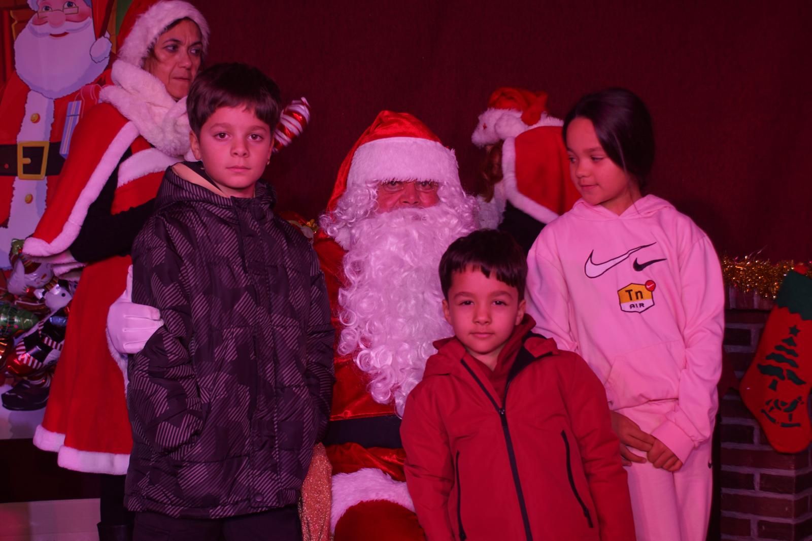 El Encinar recibe la visita de Papa Noel