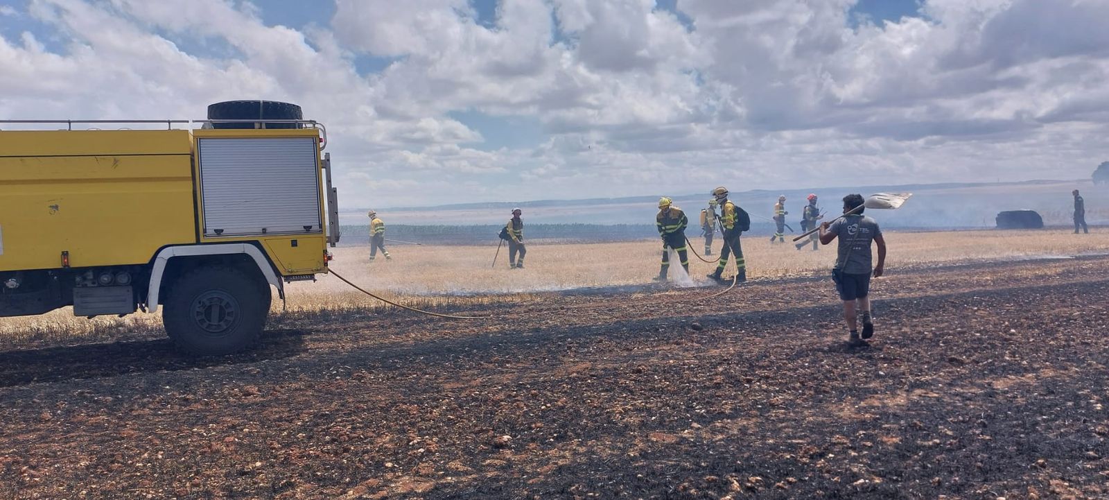 Pelabravo, escenario de un nuevo incendio forestal en Salamanca