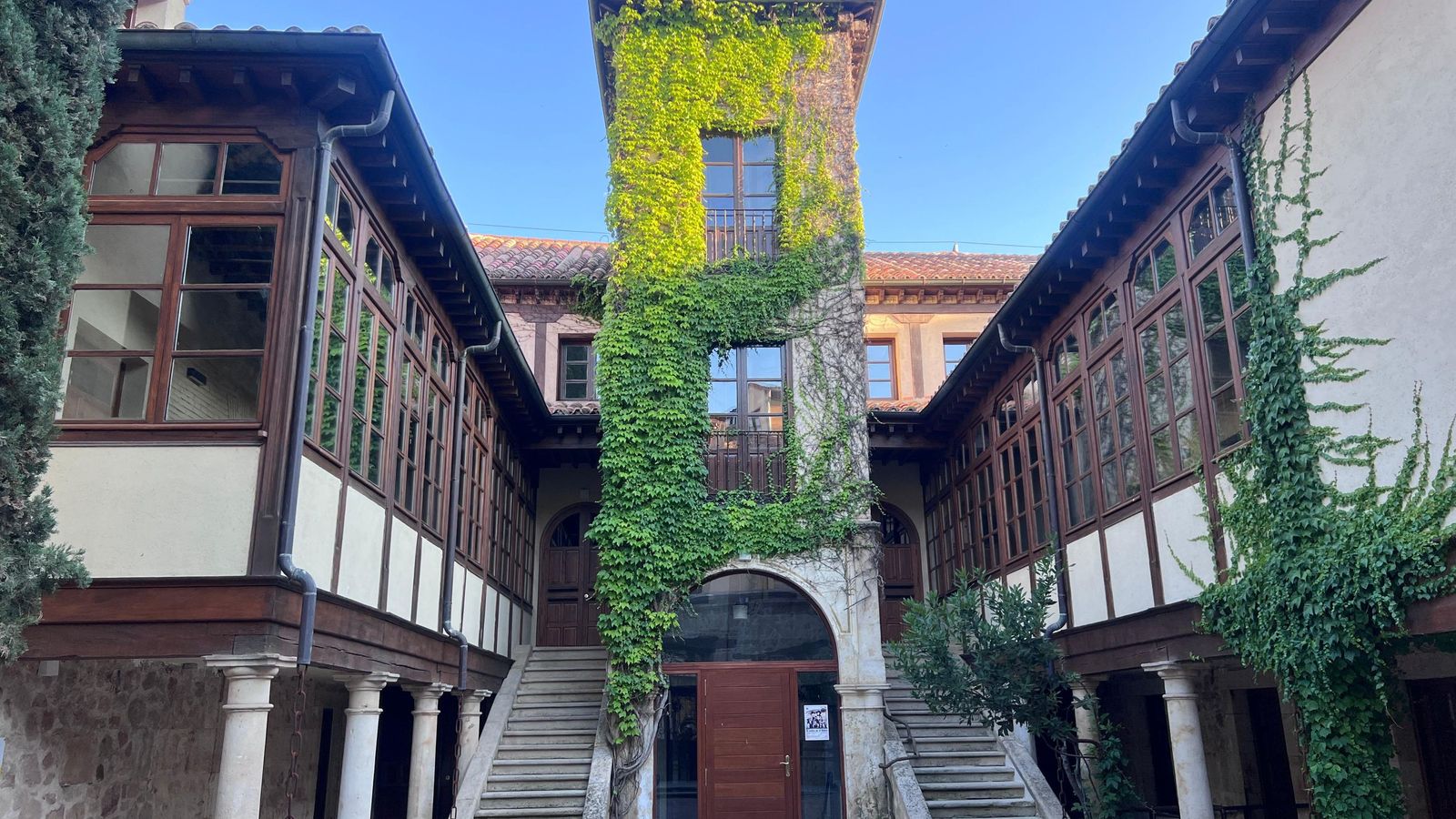 Visita guiada 'Patrimonio y leyendas del río Tormes' Visita guiada 'Patrimonio y leyendas del río Tormes'