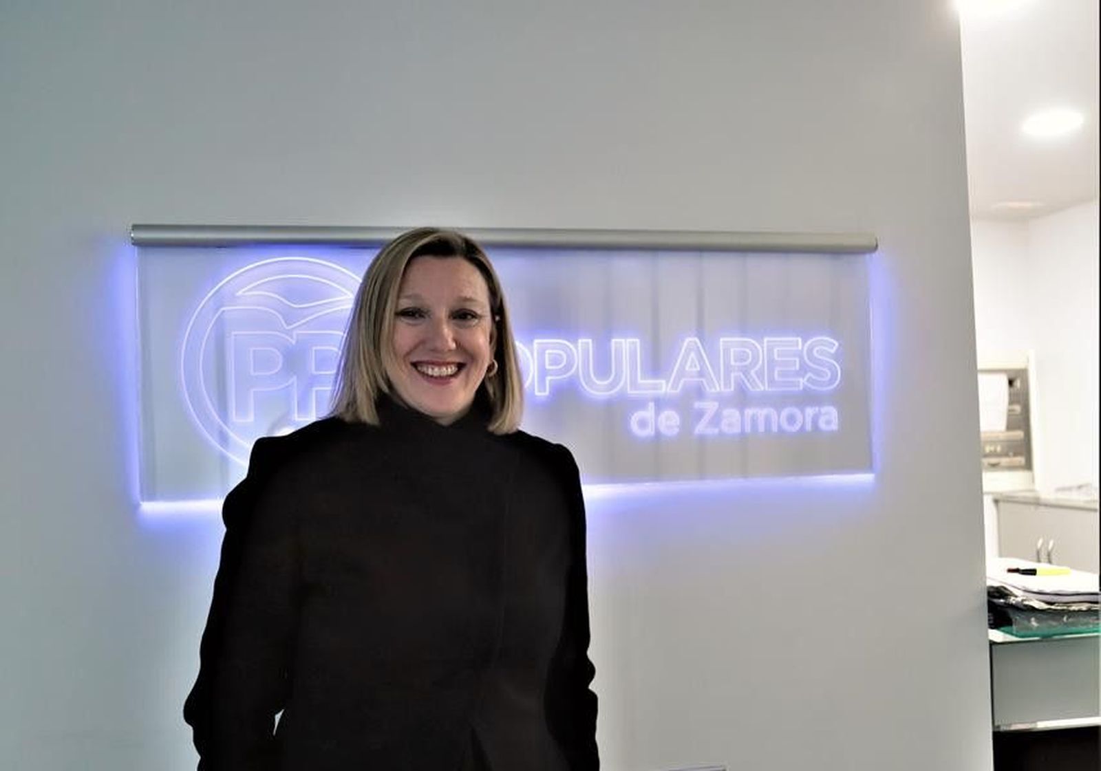 Isabel blanco PP (Copy)