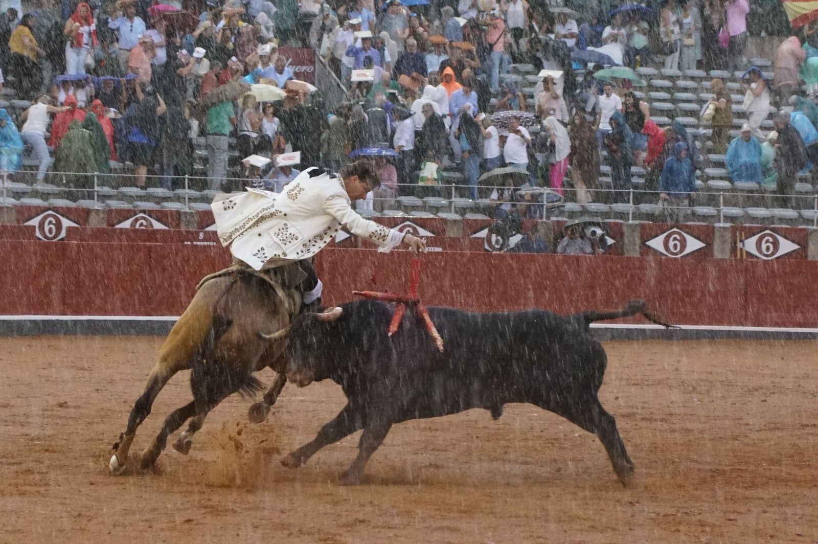 Exhibición de rejoneo en La Glorieta a cargo de Diego Ventura, Rui Fernandes y Sergio Galán
