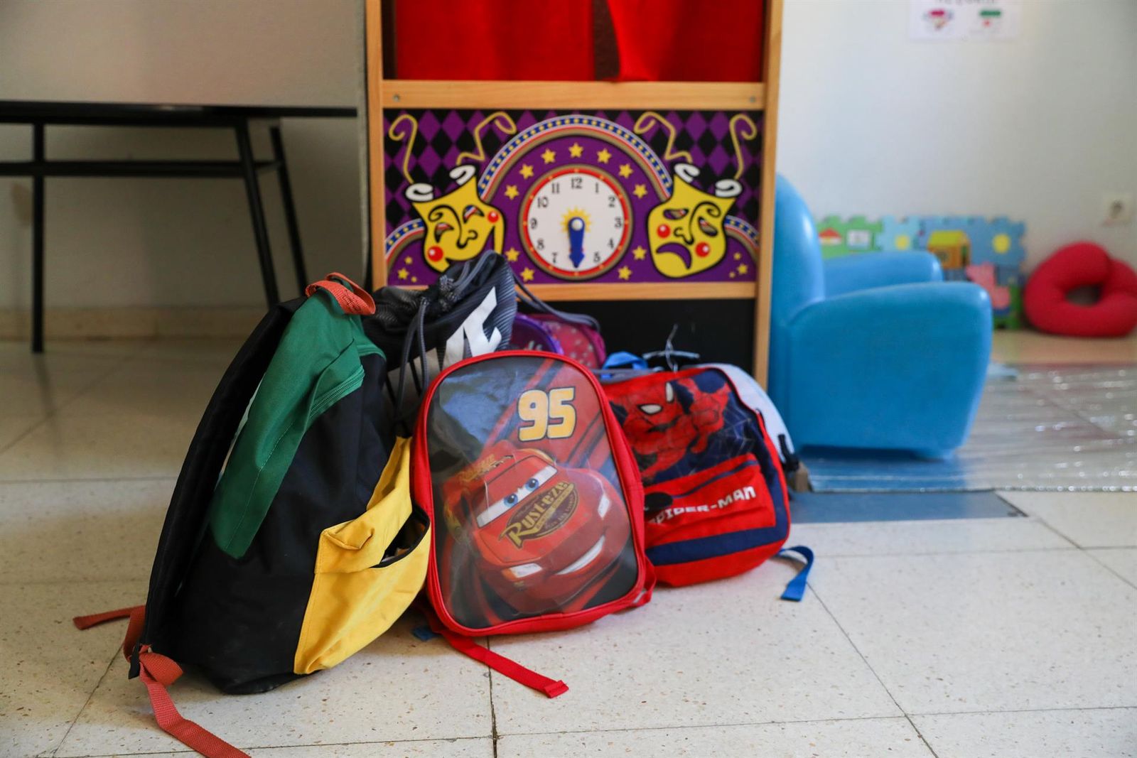 Mochilas de unos niños en un aula.   Marta Fernández Jara   Europa Press   Archivo