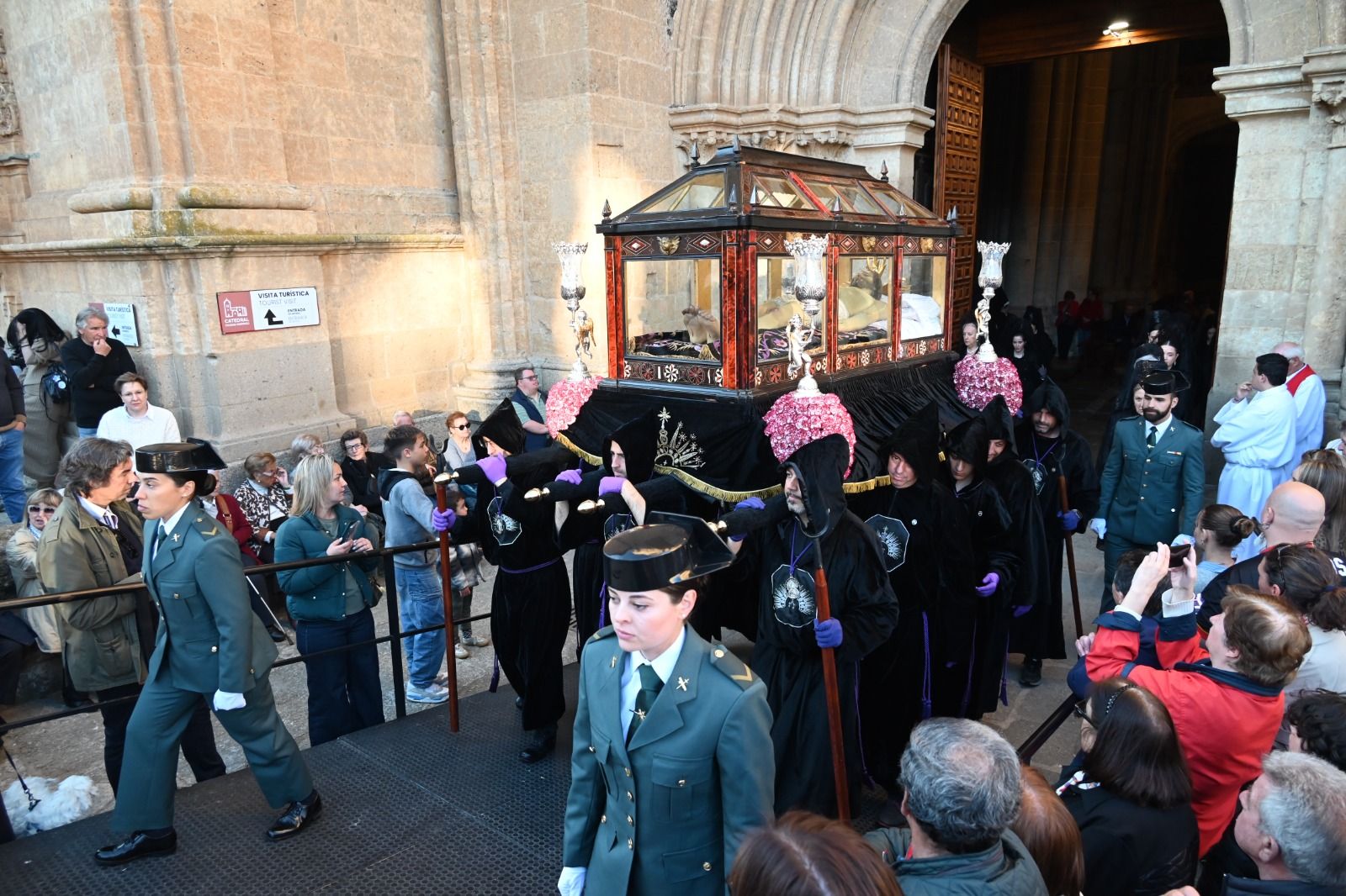 El Santo Entierro vuelve a unir en un acto de fe a las siete cofradías de Ciudad Rodrigo