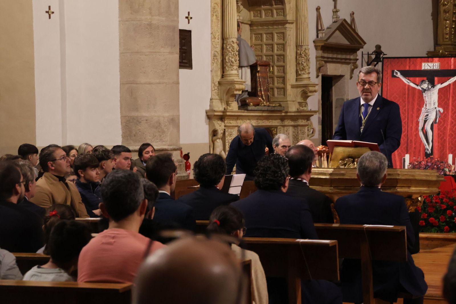 GALERÍA | Silencio rito entrada