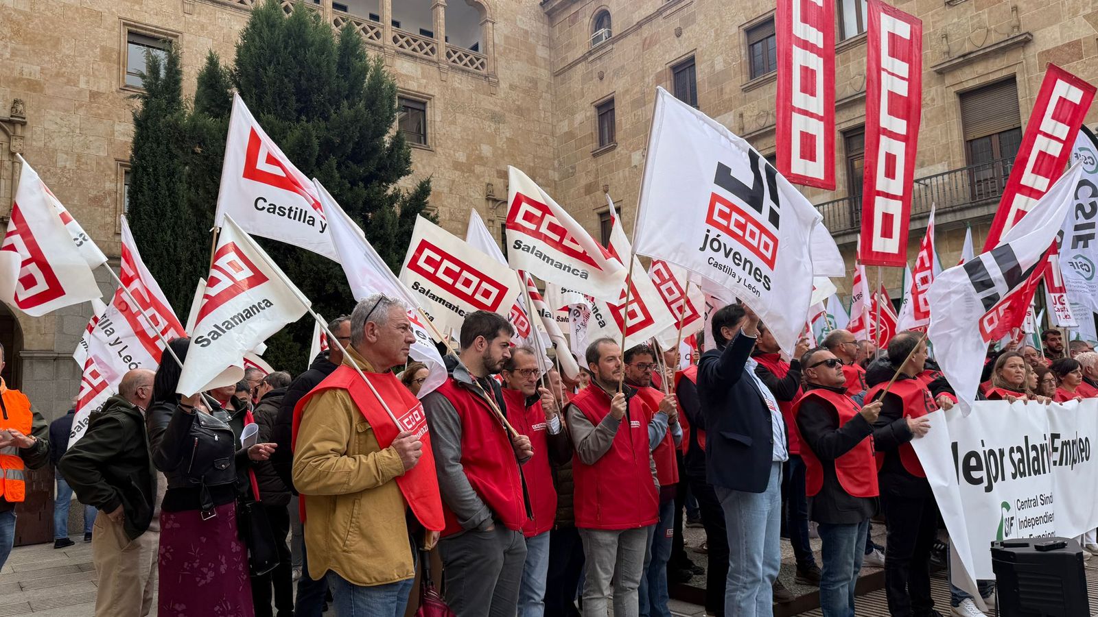 Los sindicatos se movilizan en Salamanca por el bloqueo salarial en los servicios públicos y amenazan con huelga