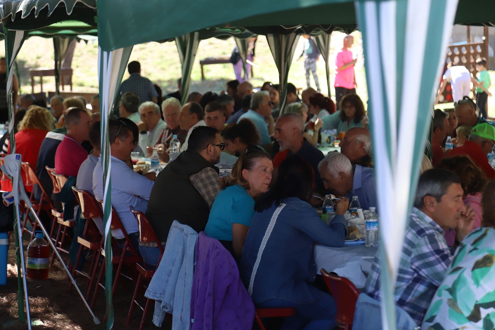 Éxito de participación en la comida campestre de la Hermandad de Jesús en su Tercera Caída.2023.