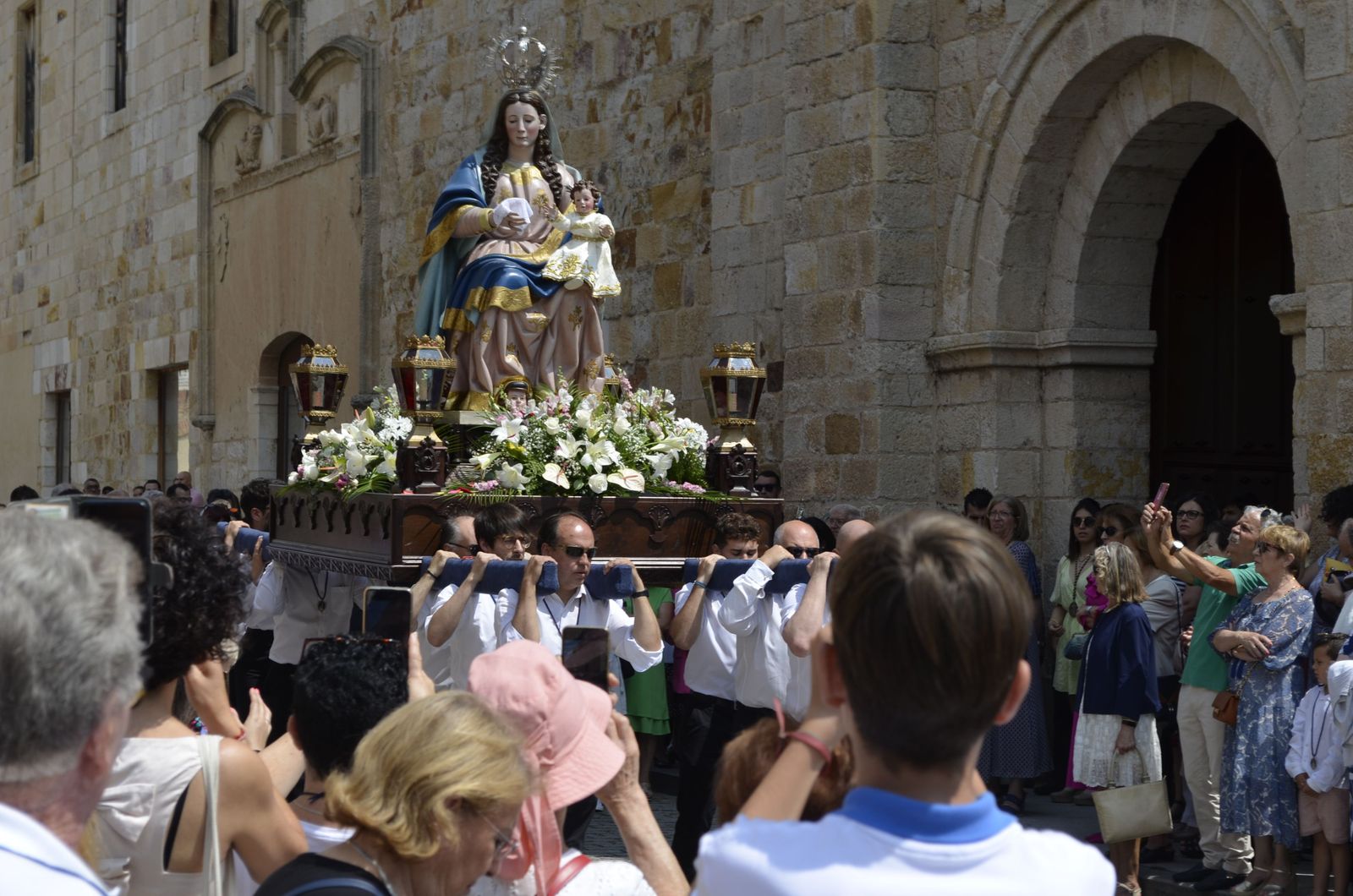 procesion-virgen-de-la-salud-53