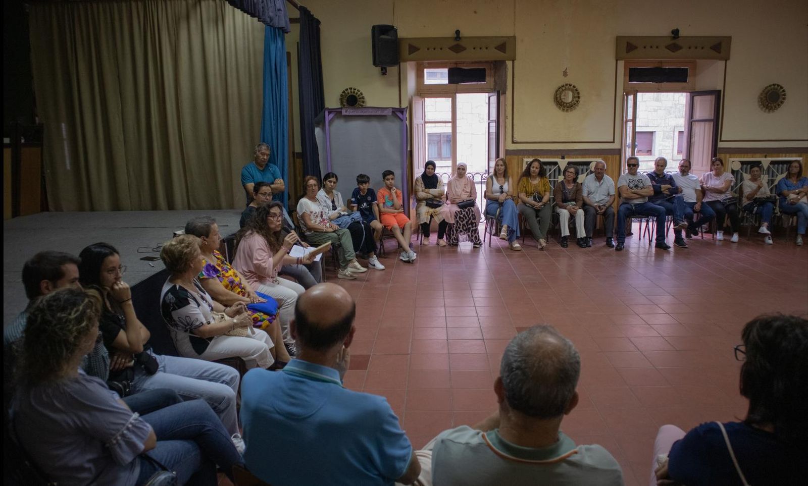 Reunión en Ciudad Rodrigo en apoyo a los bomberos