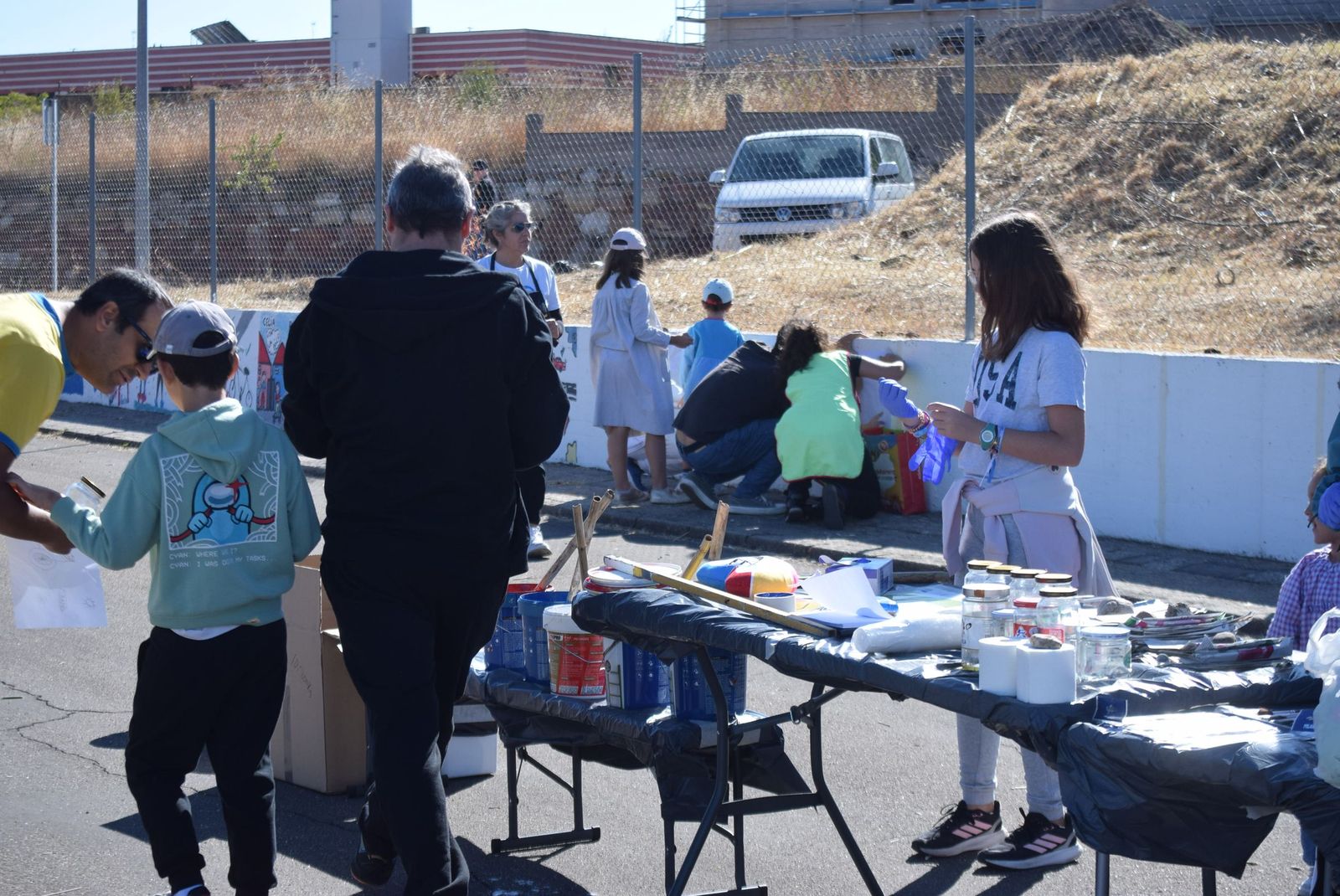 Pintura de un mural en las pistas de la DGT por la Semana Europea de la Movilidad (11).JPG