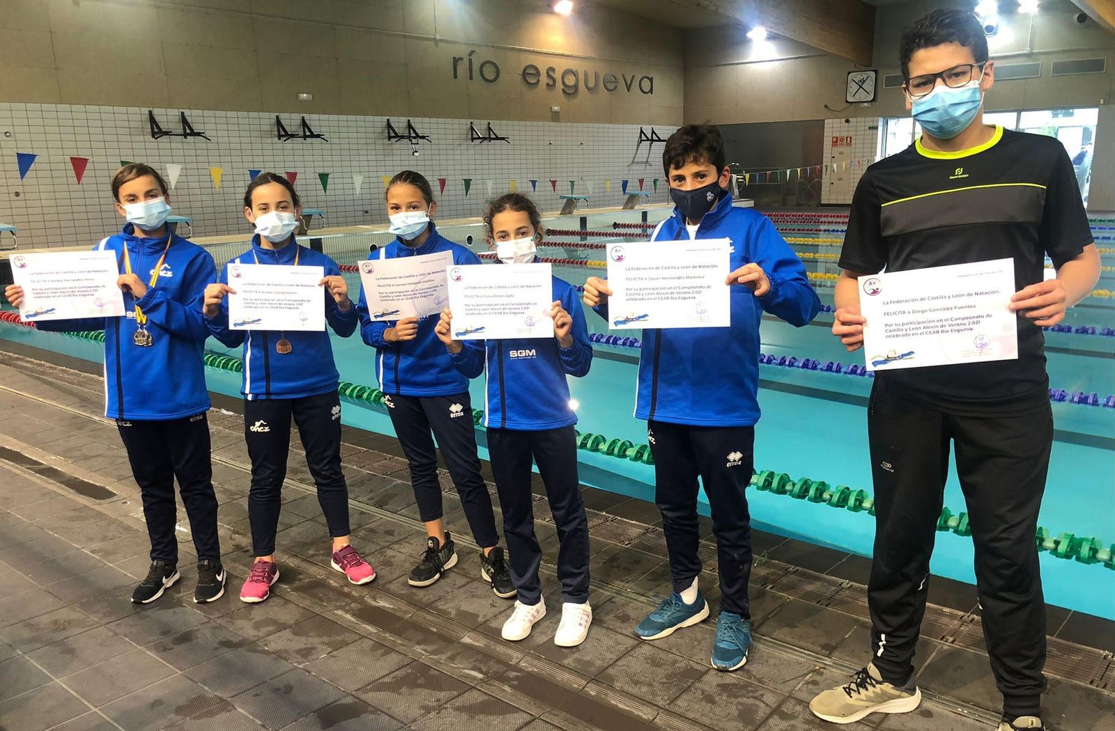 Deportistas del Club Natación Castilla