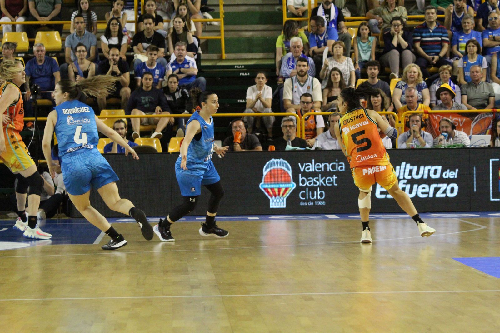 perfumerias-avenida-valencia-basket-55