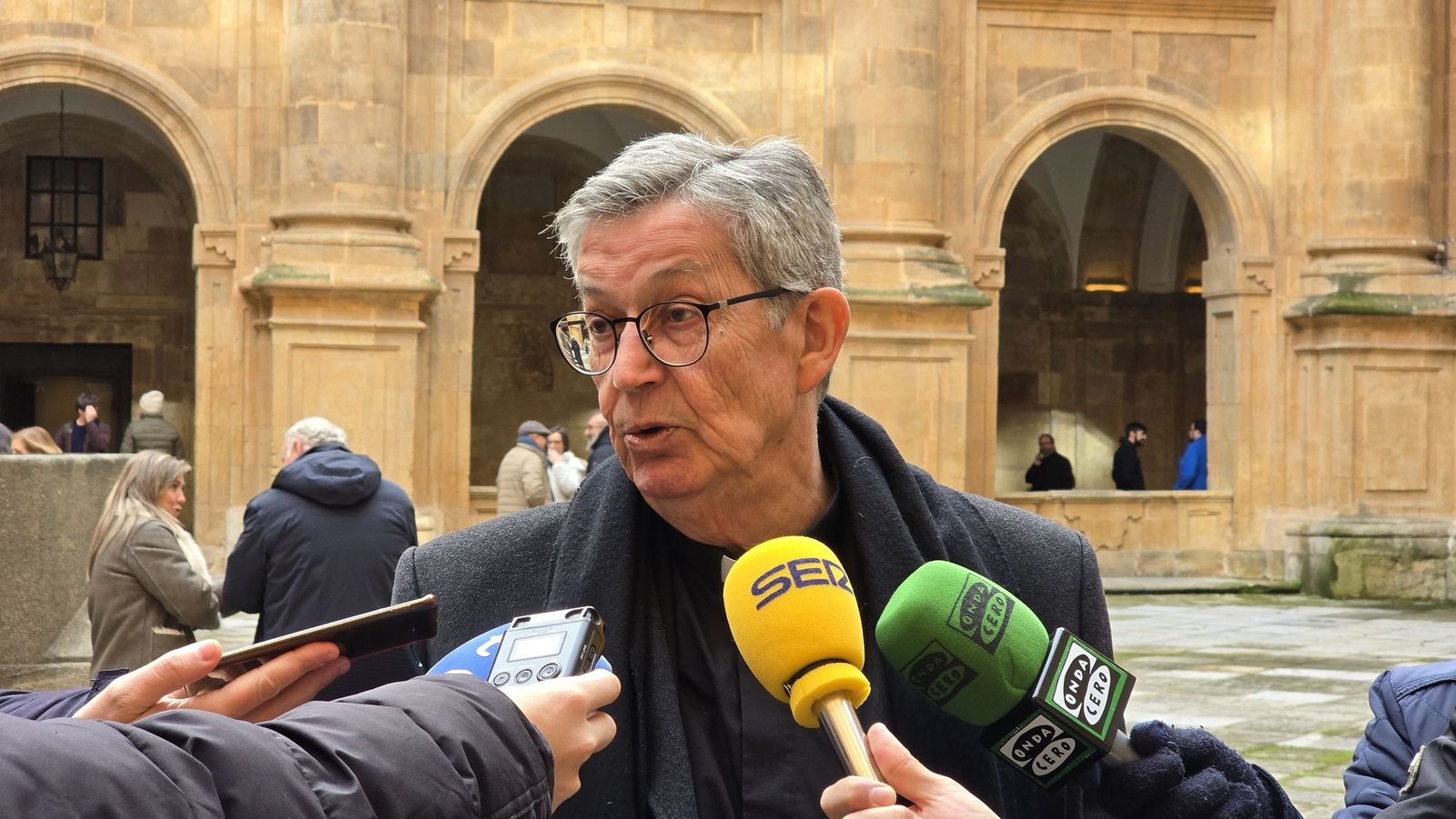 Minuto de silencio en la Universidad Pontificia de Salamanca