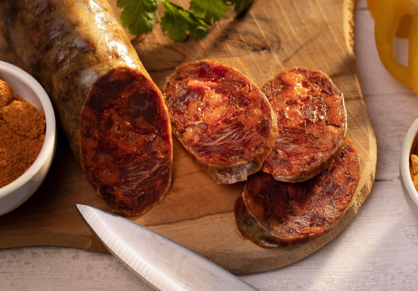 Alertan sanitaria por la presencia de Listeria en productos cárnicos de una reconocida marca de embutidos ibéricos