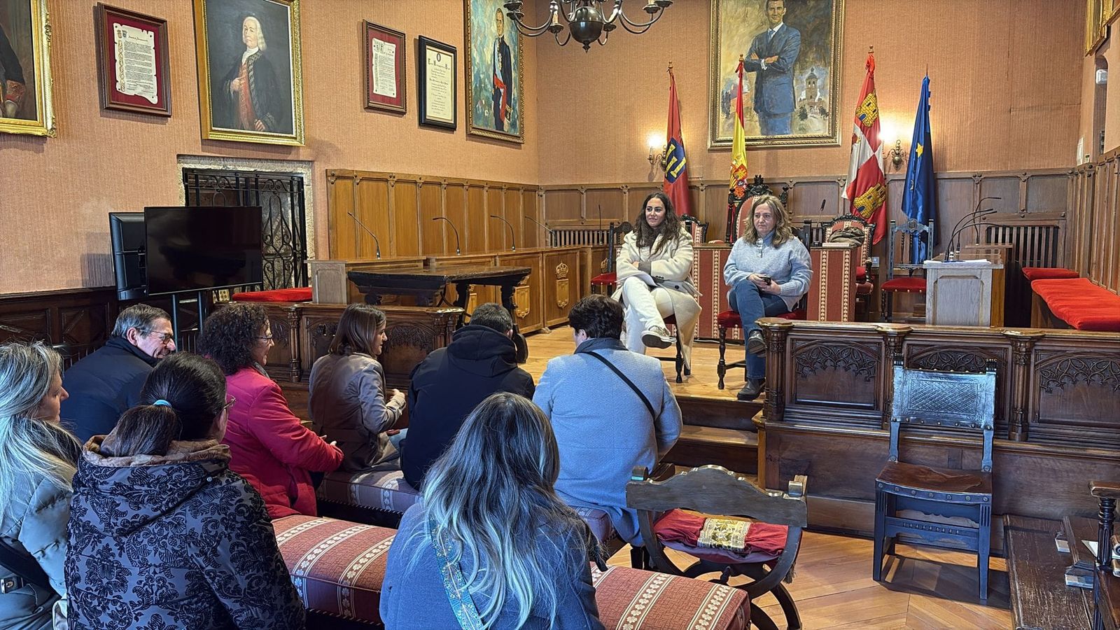 Reunión con los comerciantes en el II Mercado Navideño en Ciudad Rodrigo