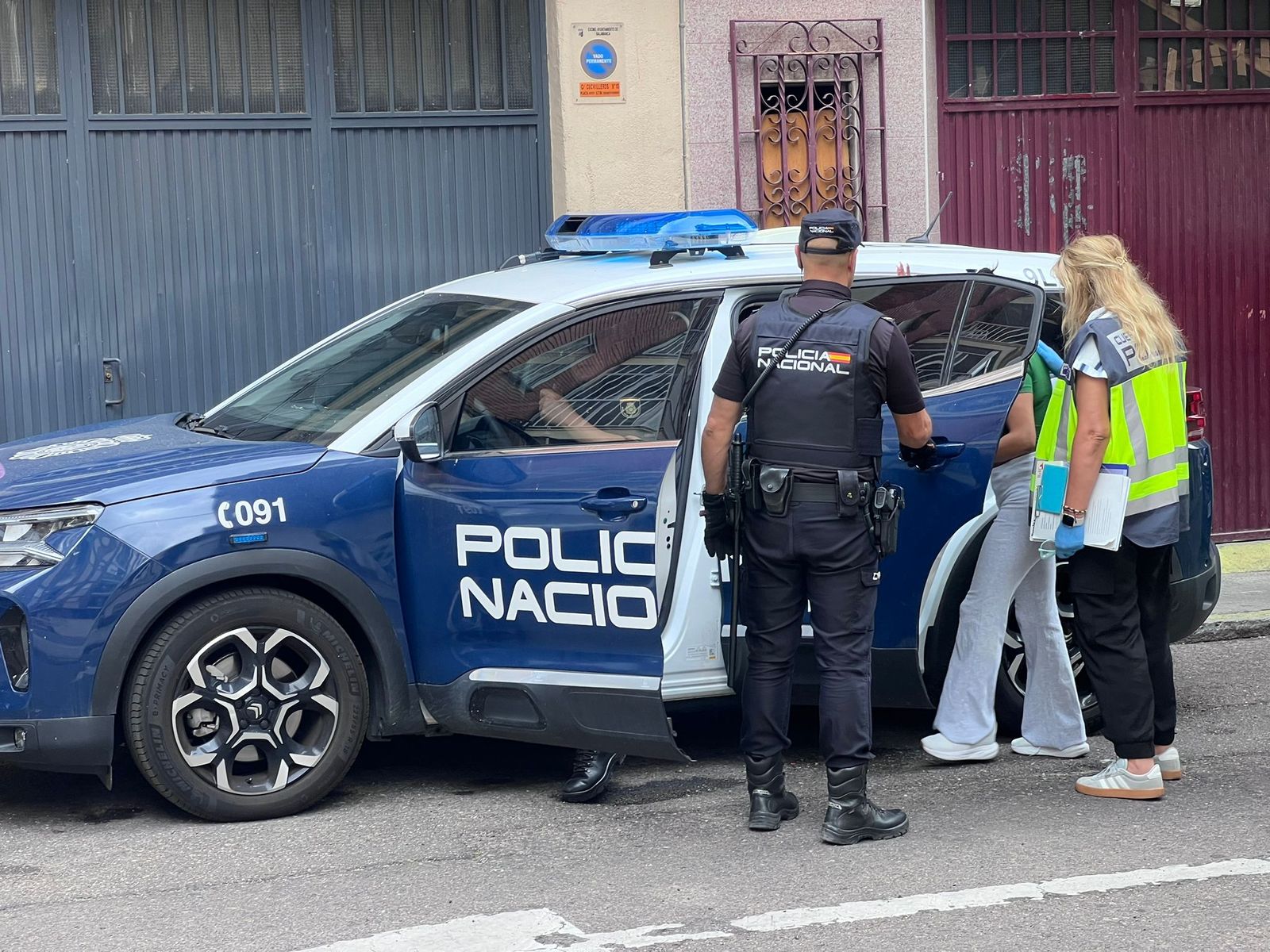 Un detenido en una operación de Policía Nacional en el barrio Vidal (6).jpeg
