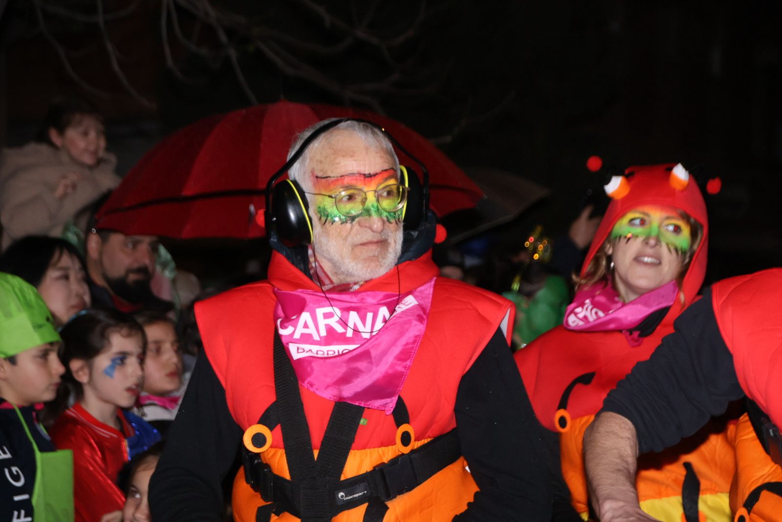 Desfile de disfraces con pasacalles a cargo de Blocco Charr