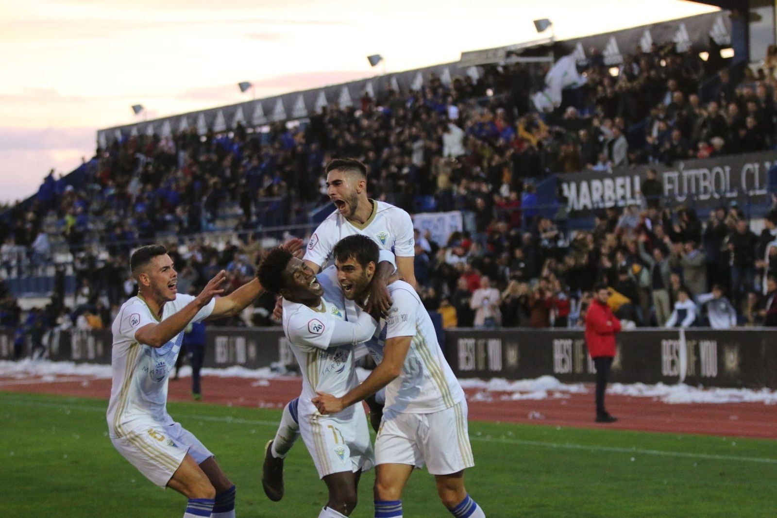 178367DF DFA4 42B8 9004 E52287BF69D1