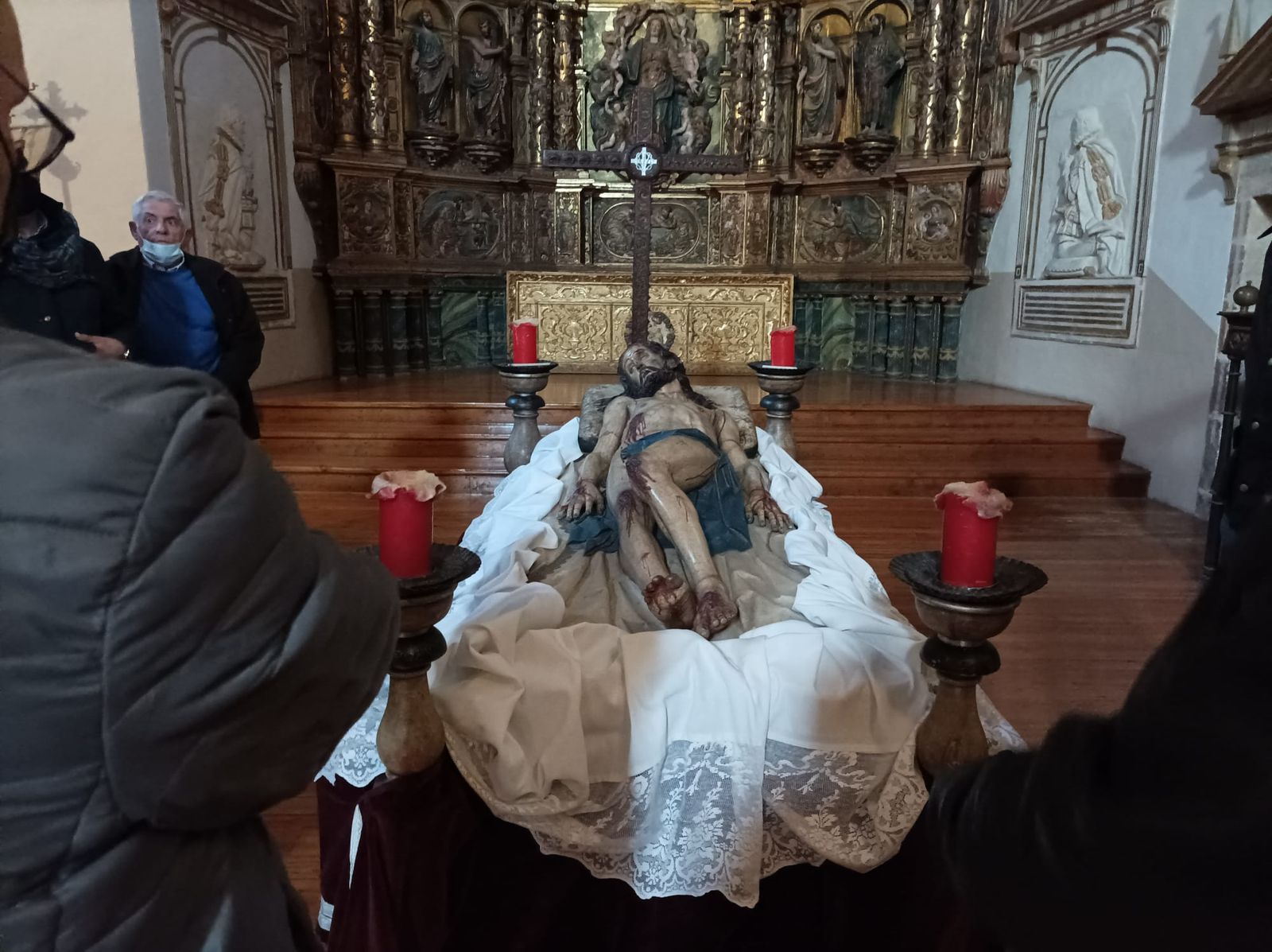 El Yacente descansa en San Andrés