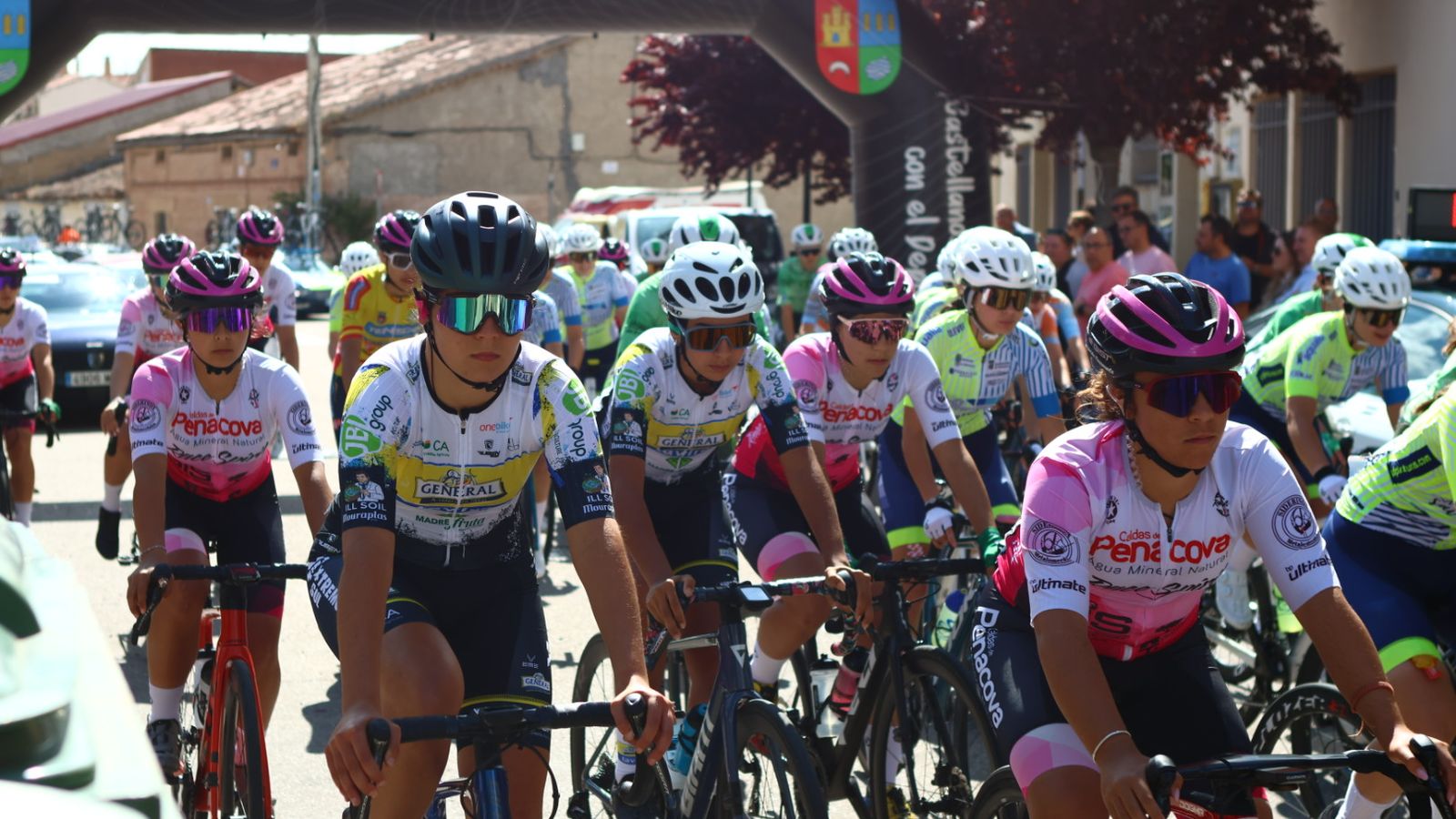 Primera etapa de la Vuelta Ciclista Salamanca Femenina