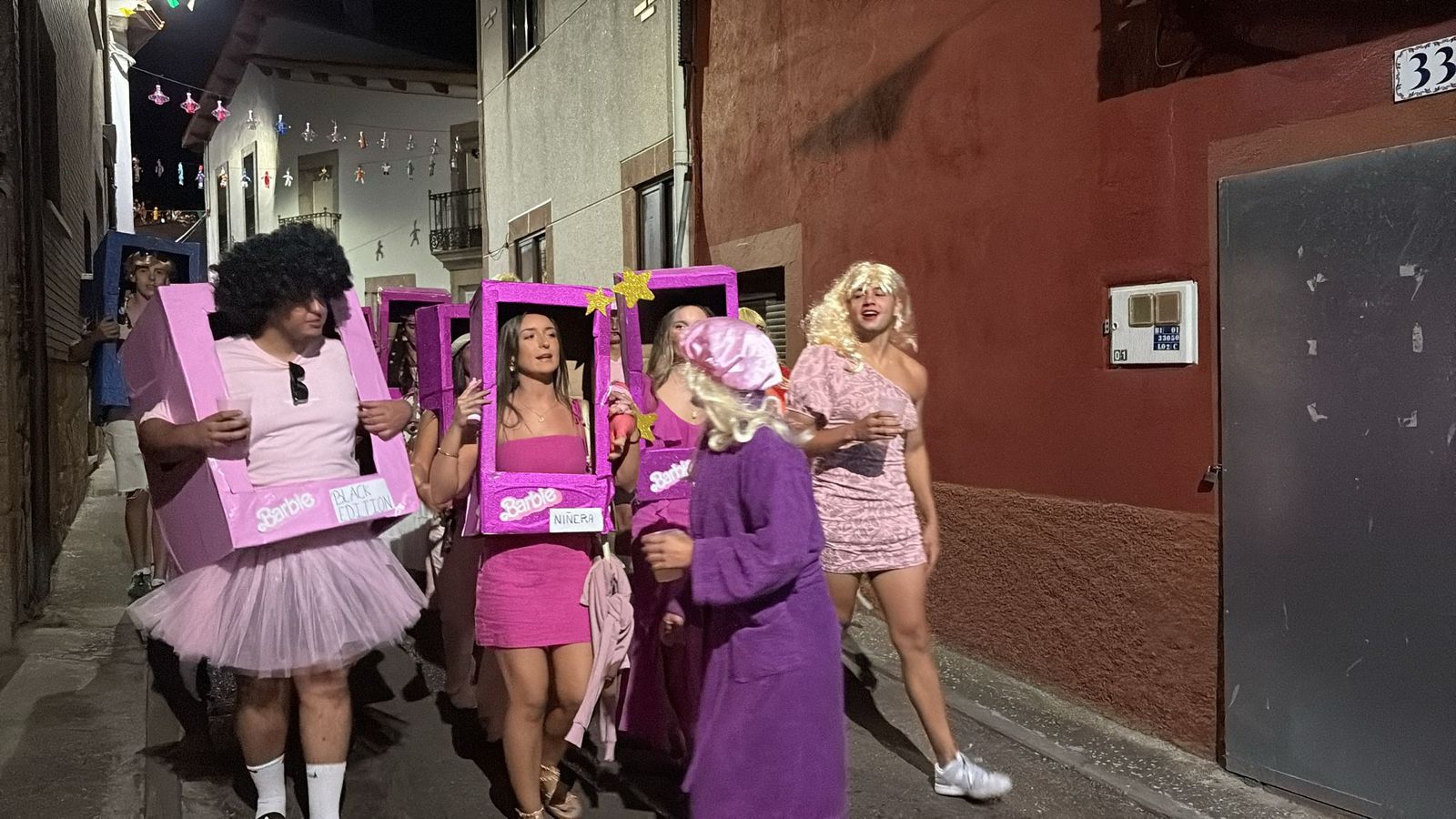 Desfile de carrozas en Pereña