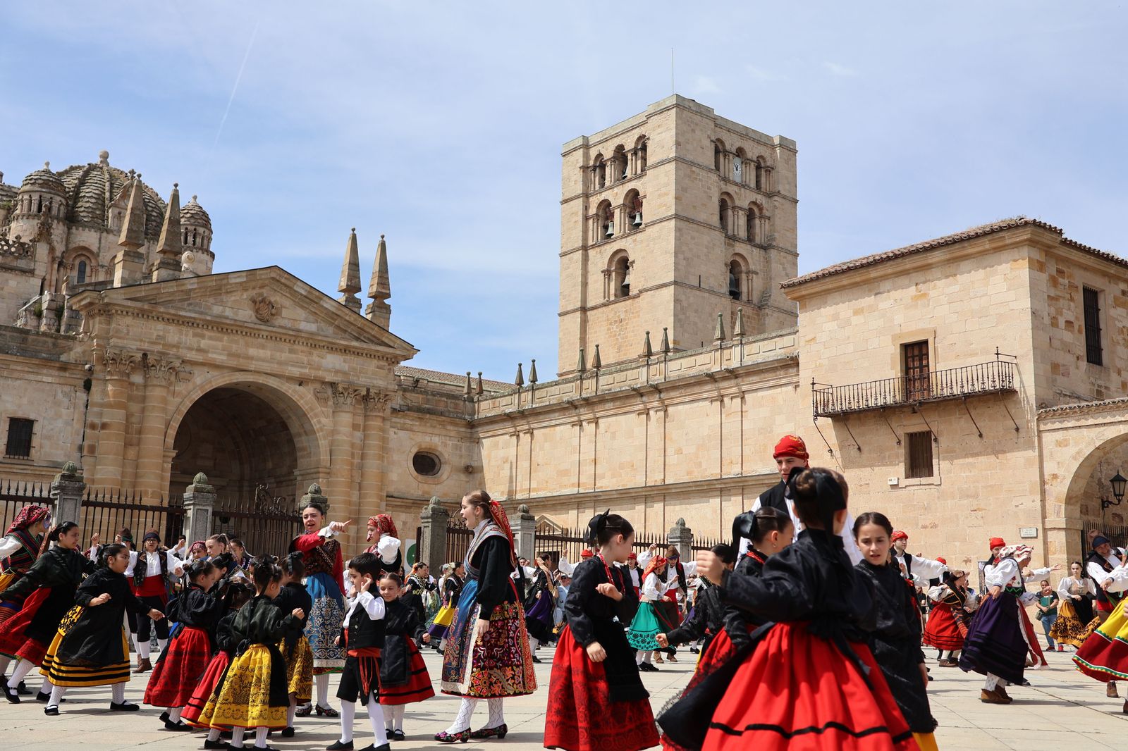 el-bolero-de-algodre-en-la-plaza-de-la-catedral-15