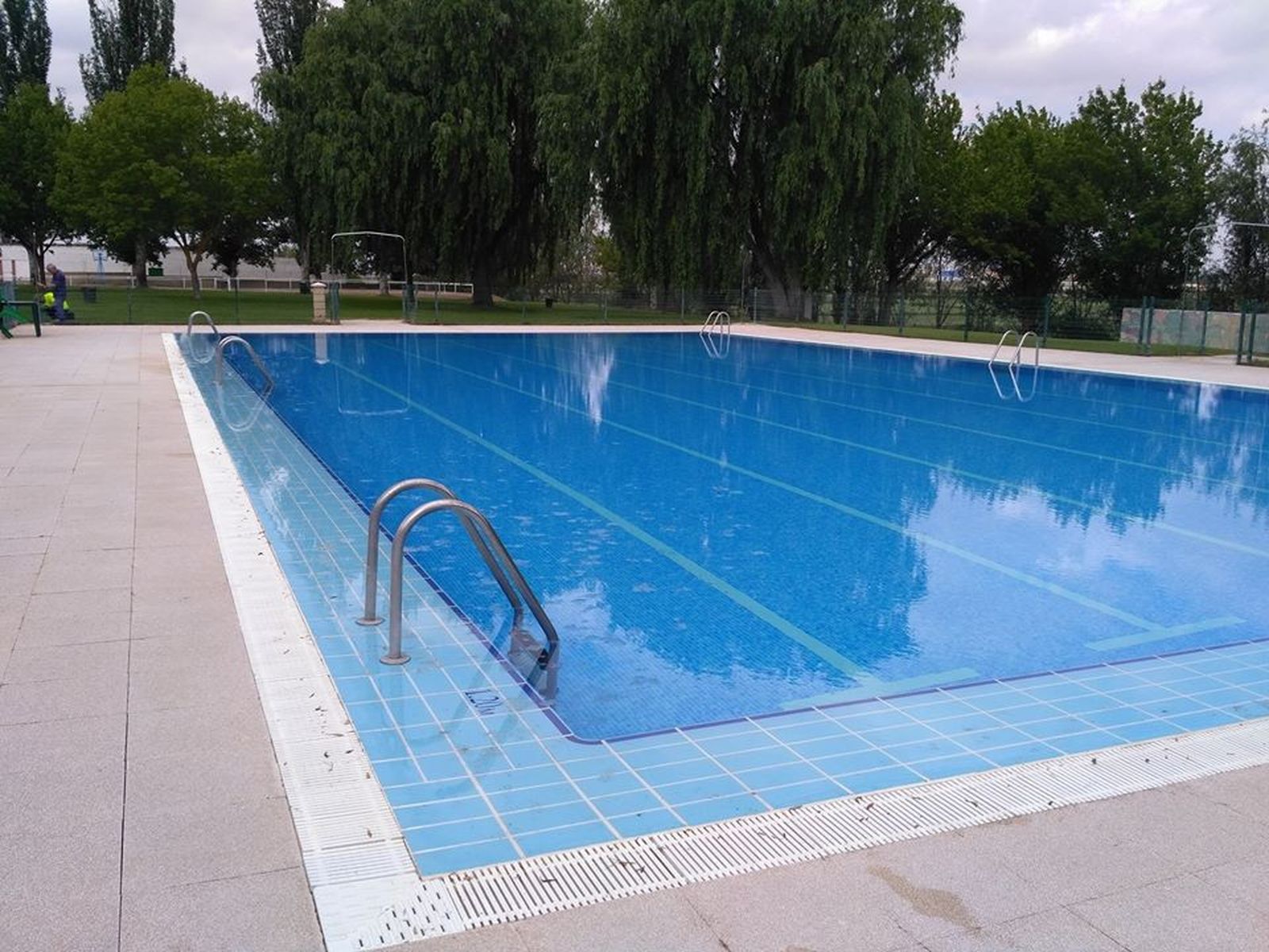 Piscina de Villaralbo. Archivo.