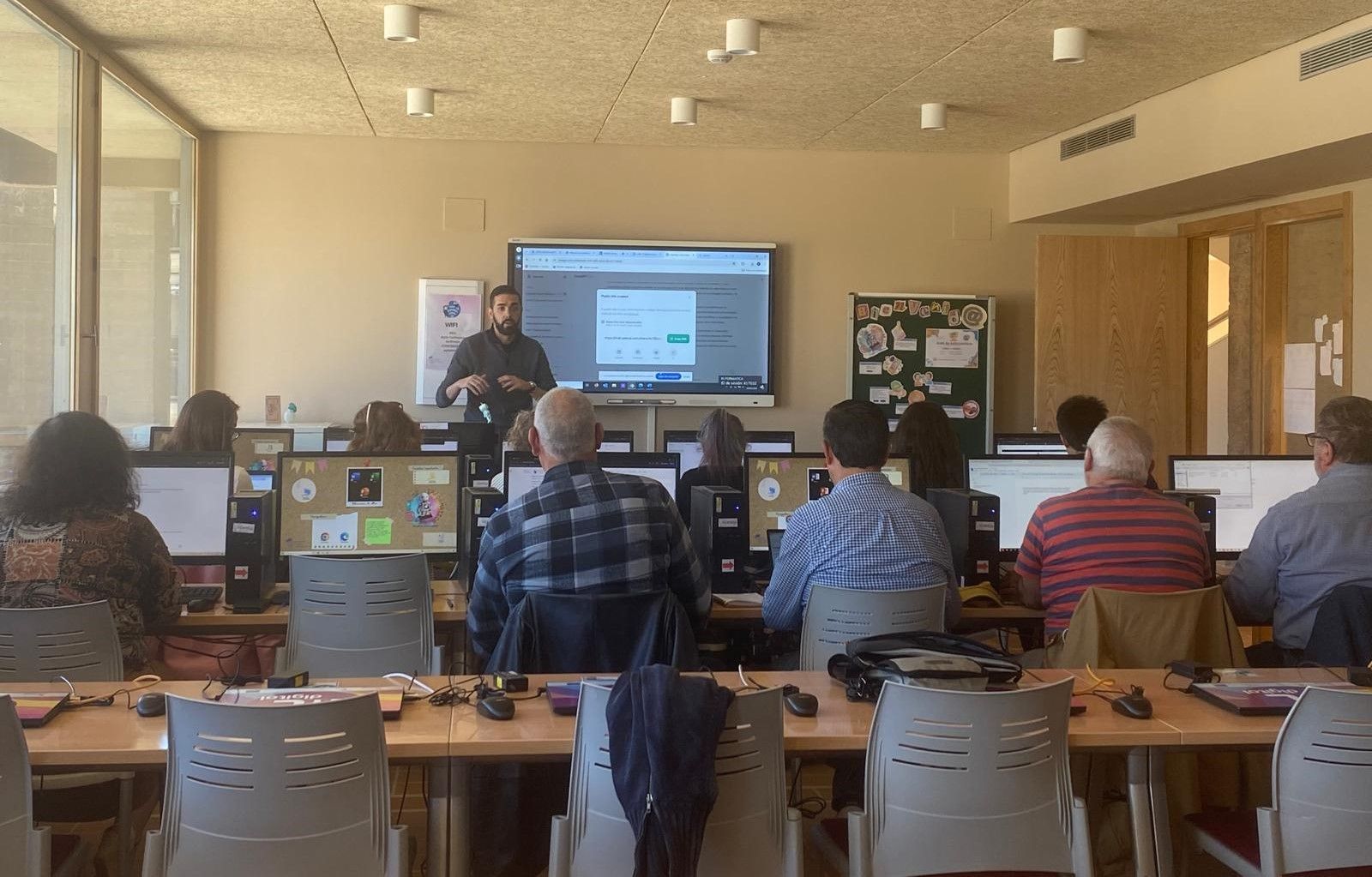 Aula Informática Carbajosa de la Sagrada