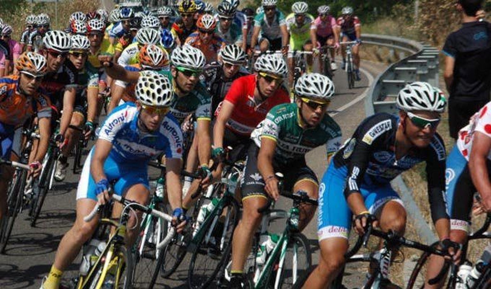 Una vuelta ciclista en Zamora. Archivo. Una vuelta ciclista en Zamora. Archivo.