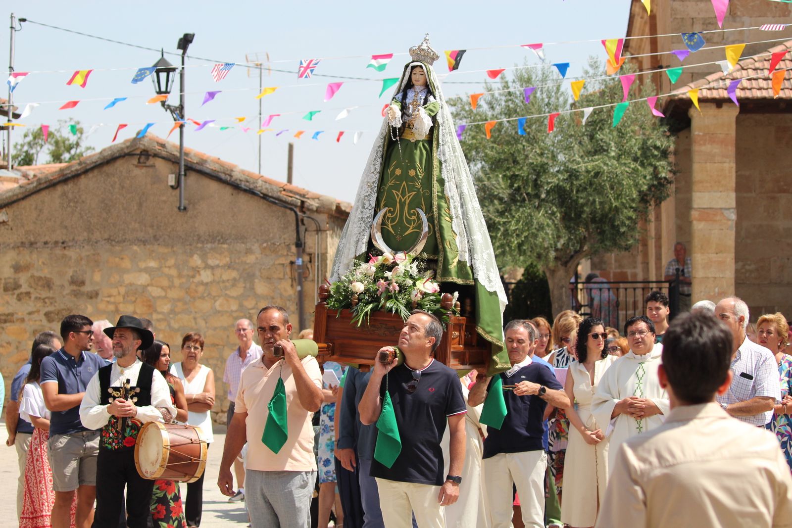 Gomecello misa y procesión