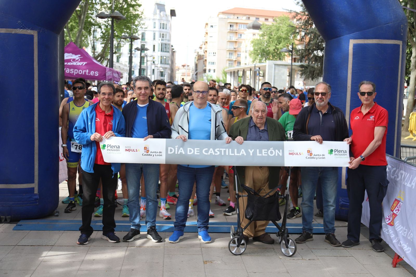 Carrera y marcha por el Día de Castilla y León en Zamora