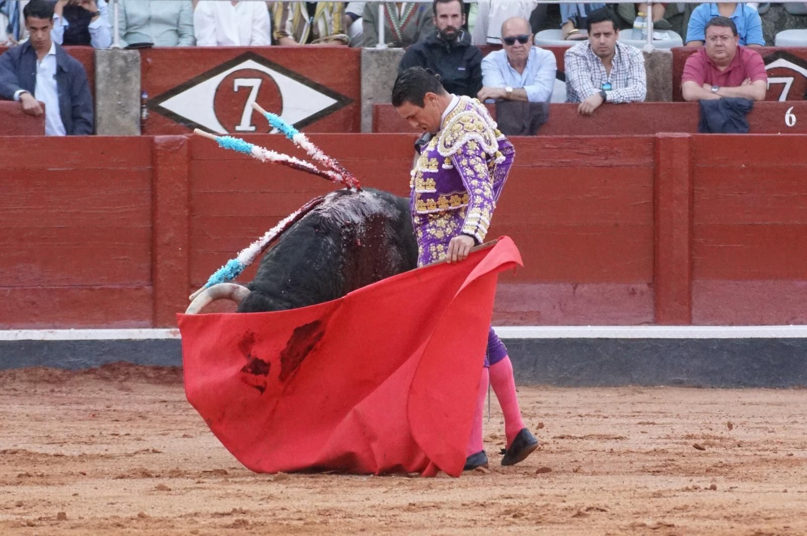 corrida-concurso-momentos-mas-destacados-del-ultimo-festejo-de-abono-de-la-feria-taurina-virgen-de-la-vega-2024-fotos-carlos-h-g-y-juanes-16
