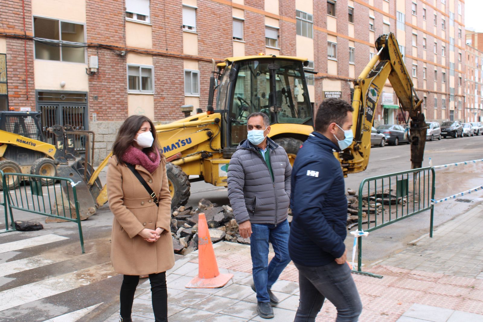 La concejala de Medio Ambiente, Miryam Rodríguez, visita las obras de renovación de redes del barrio Garrido