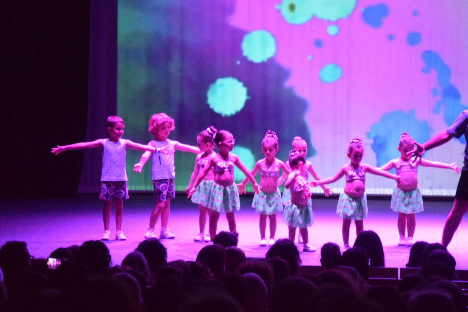espectaculo-volver-de-escena-en-el-teatro-ramos-carrion-3