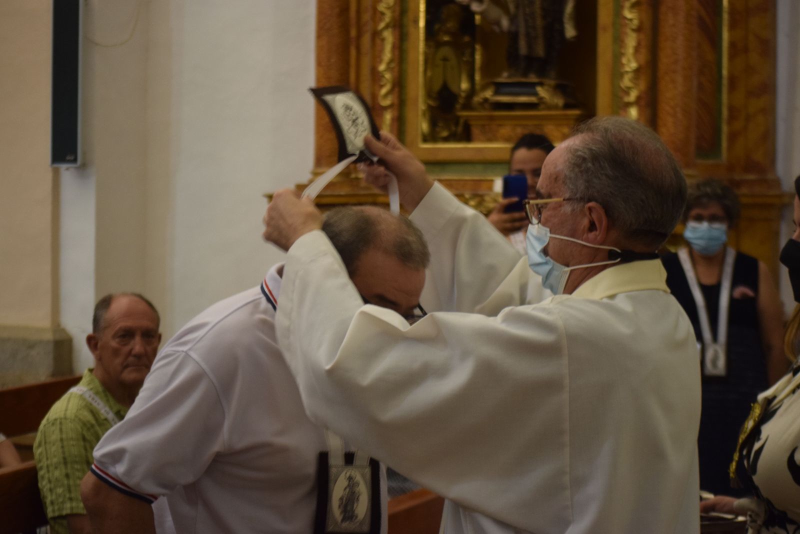 imposicion-de-escapularios-de-la-virgen-del-carmen-29