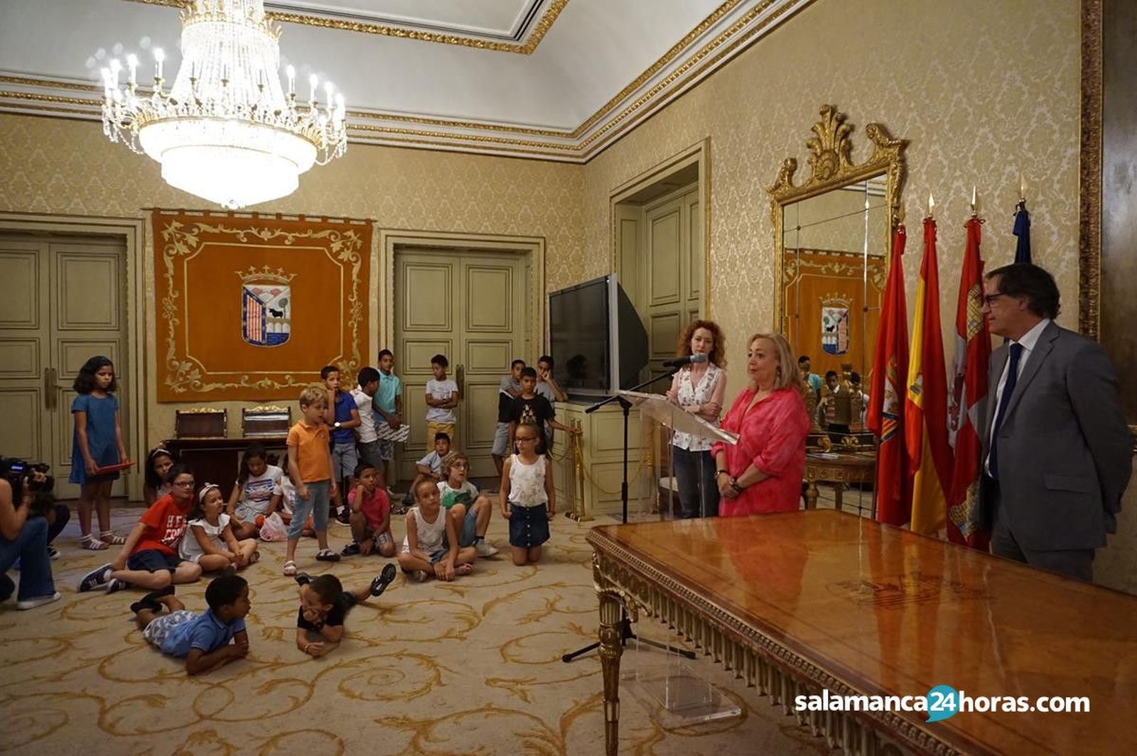 Recepción a niños saharauis en el Ayuntamiento (32)